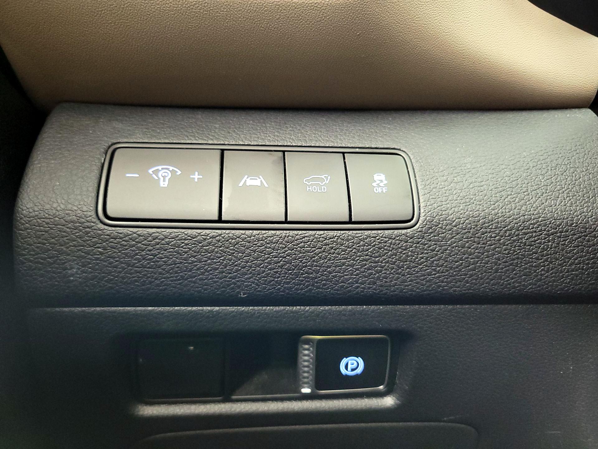 Thumbnail: 2023 Hyundai Santa Fe - 13