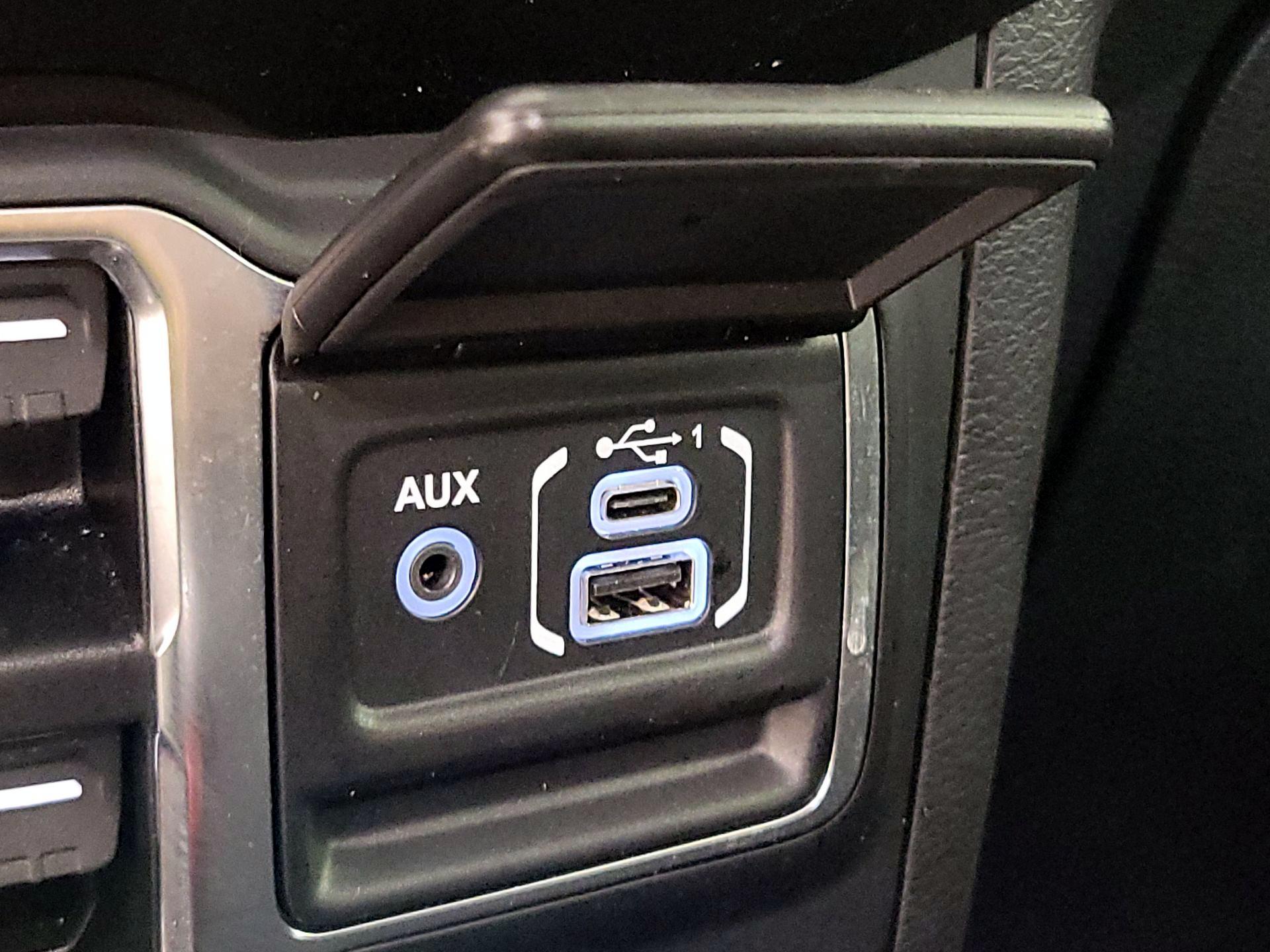 Thumbnail: 2023 Jeep Wrangler - 19