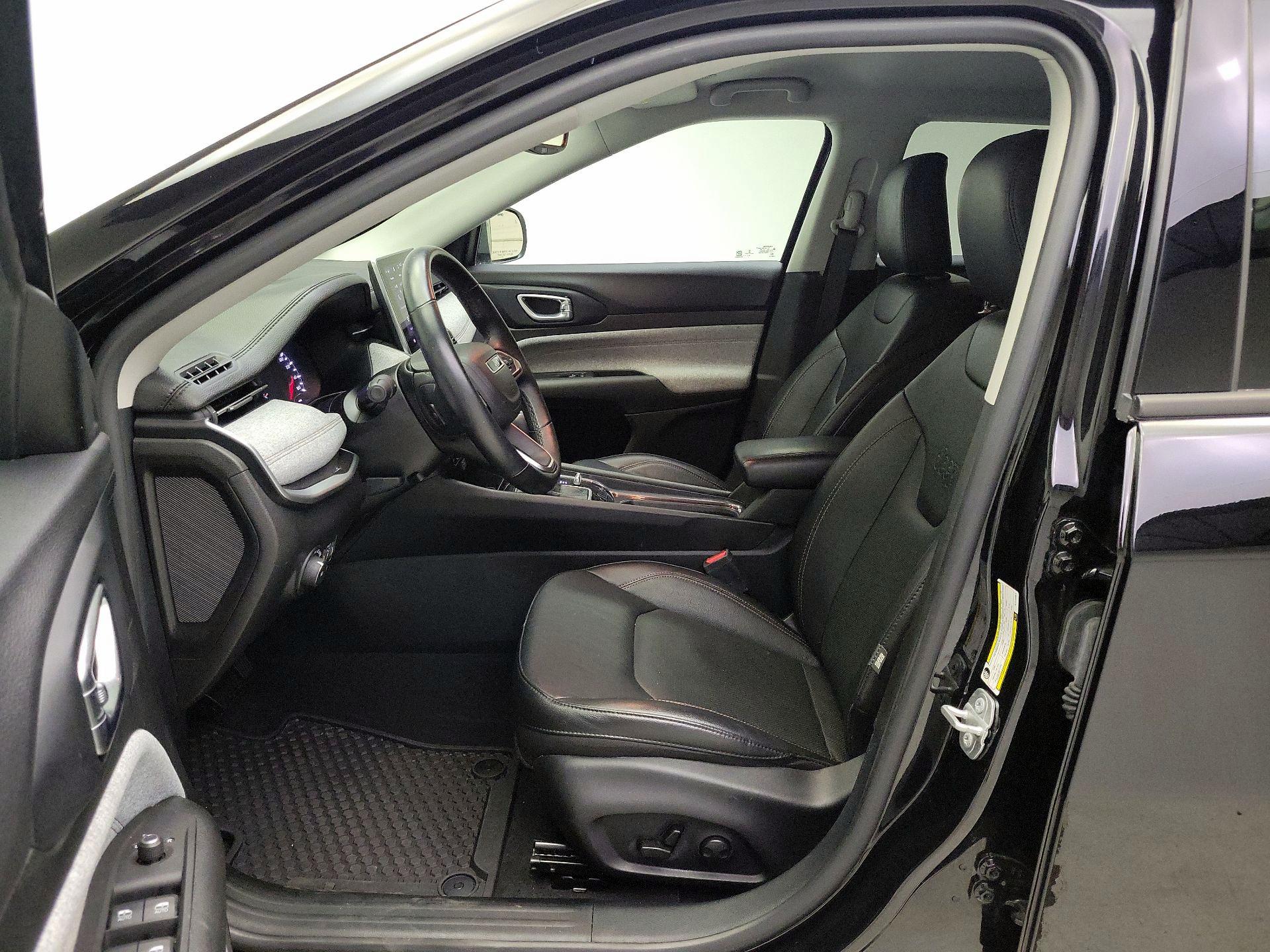 Thumbnail: 2022 Jeep Compass - 11