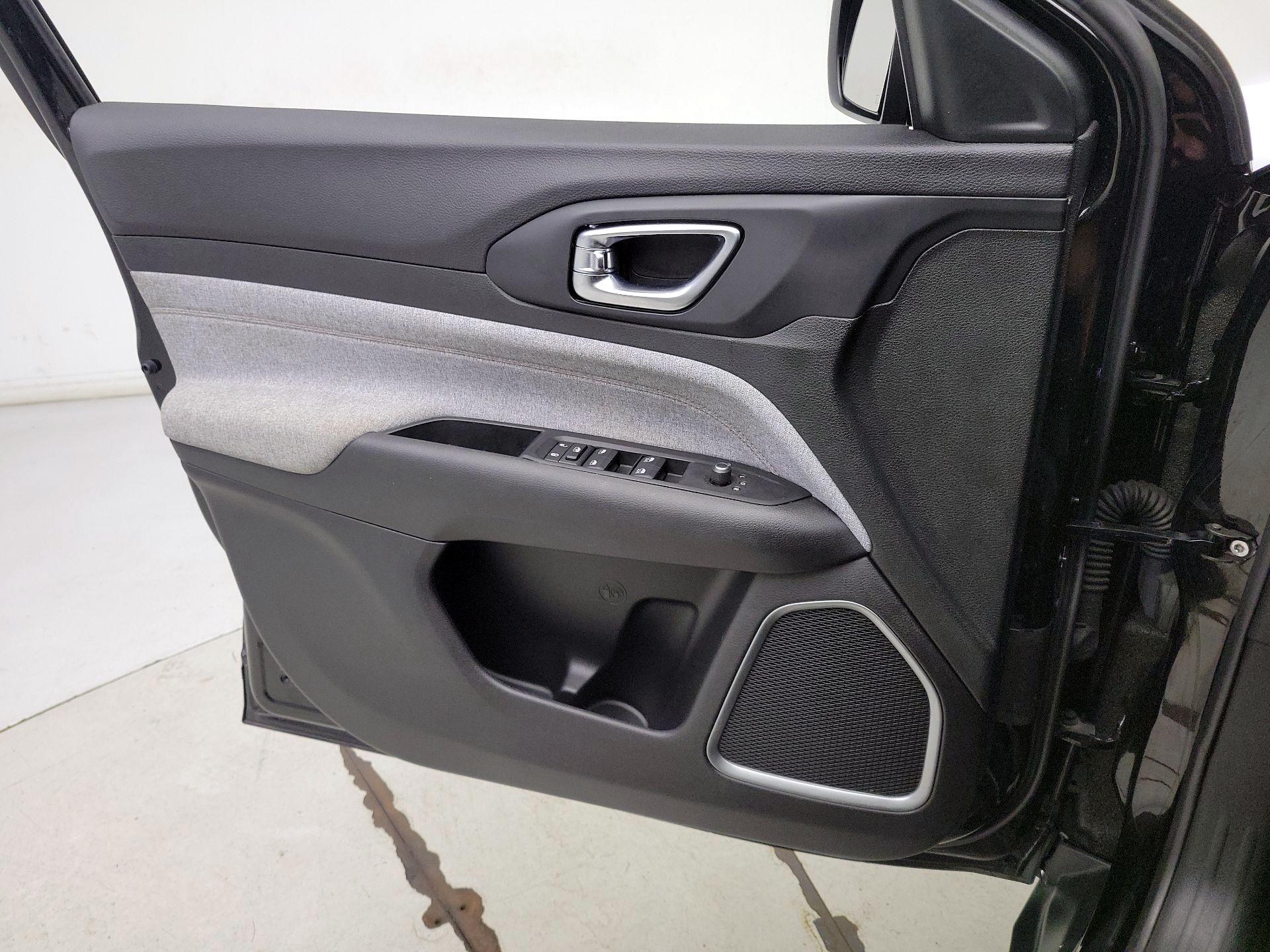 Thumbnail: 2022 Jeep Compass - 12