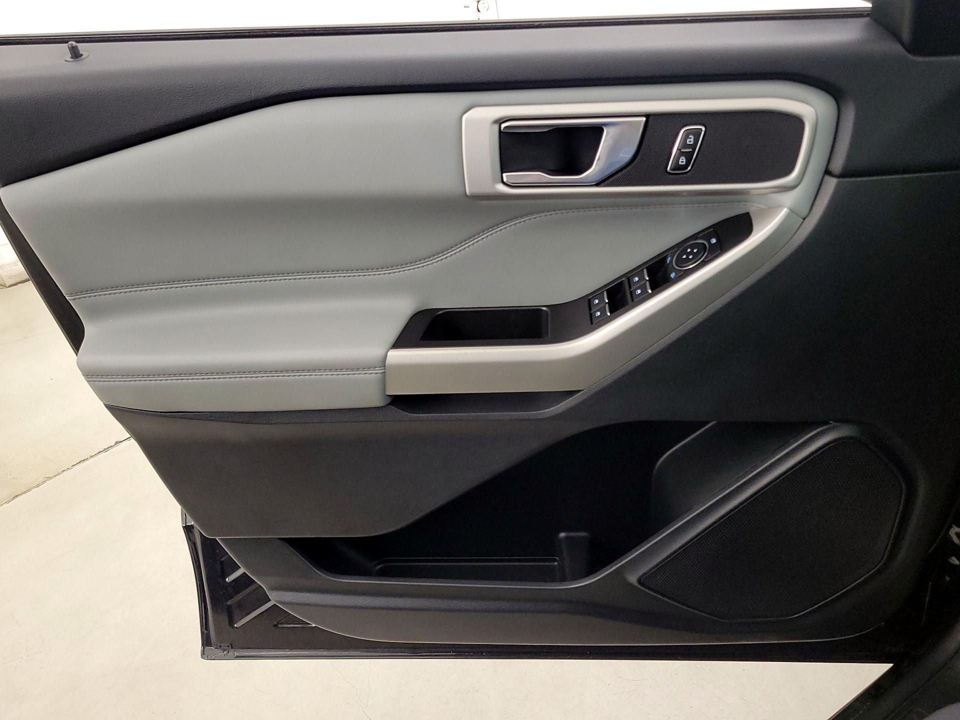 Thumbnail: 2022 Ford Explorer - 12