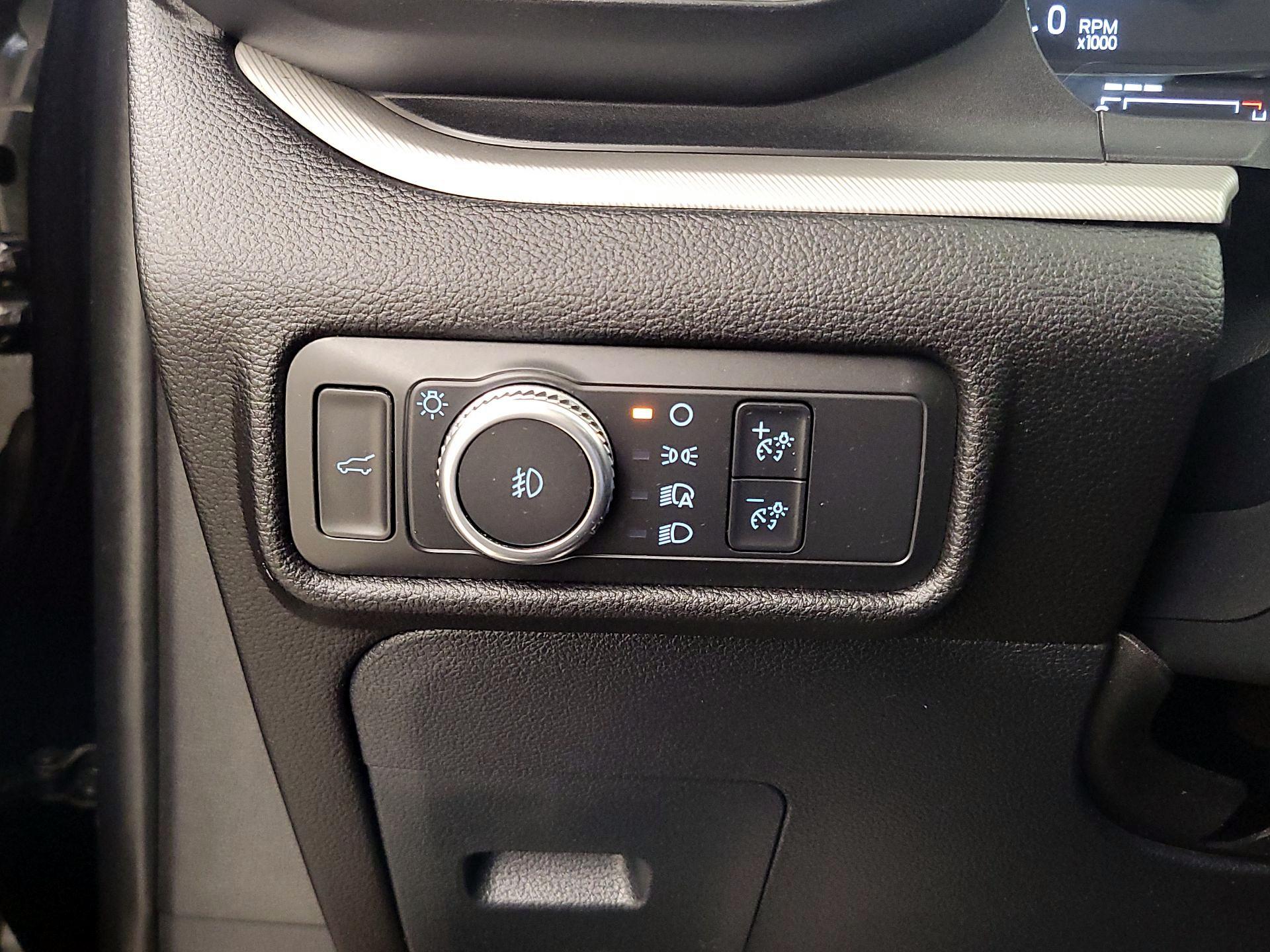 Thumbnail: 2022 Ford Explorer - 13