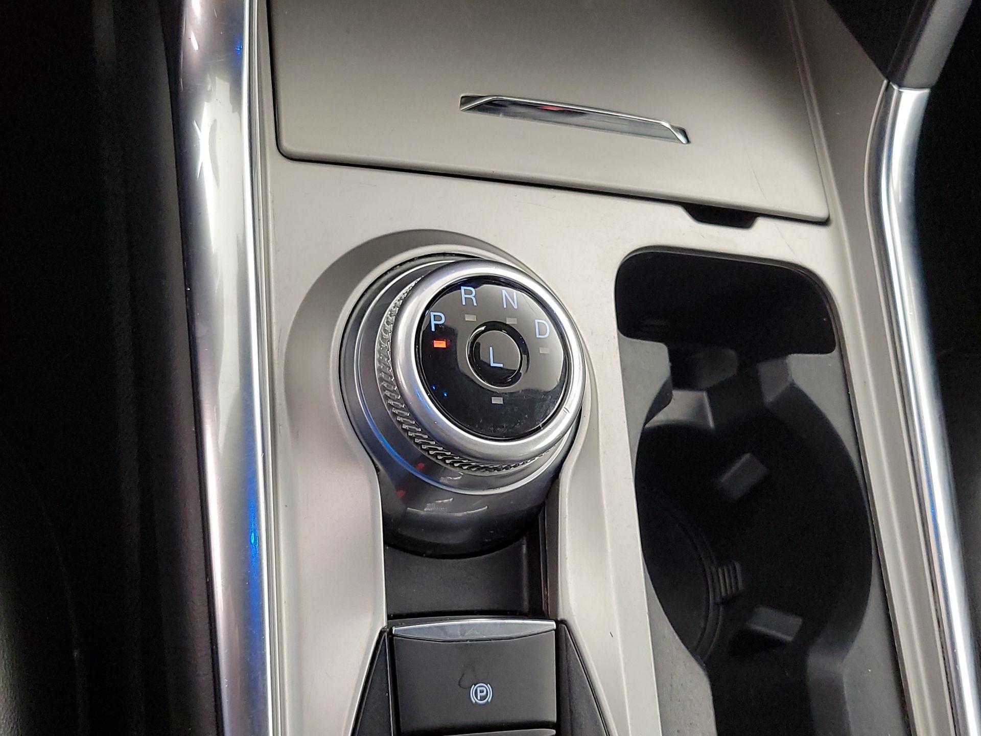 Thumbnail: 2022 Ford Explorer - 18