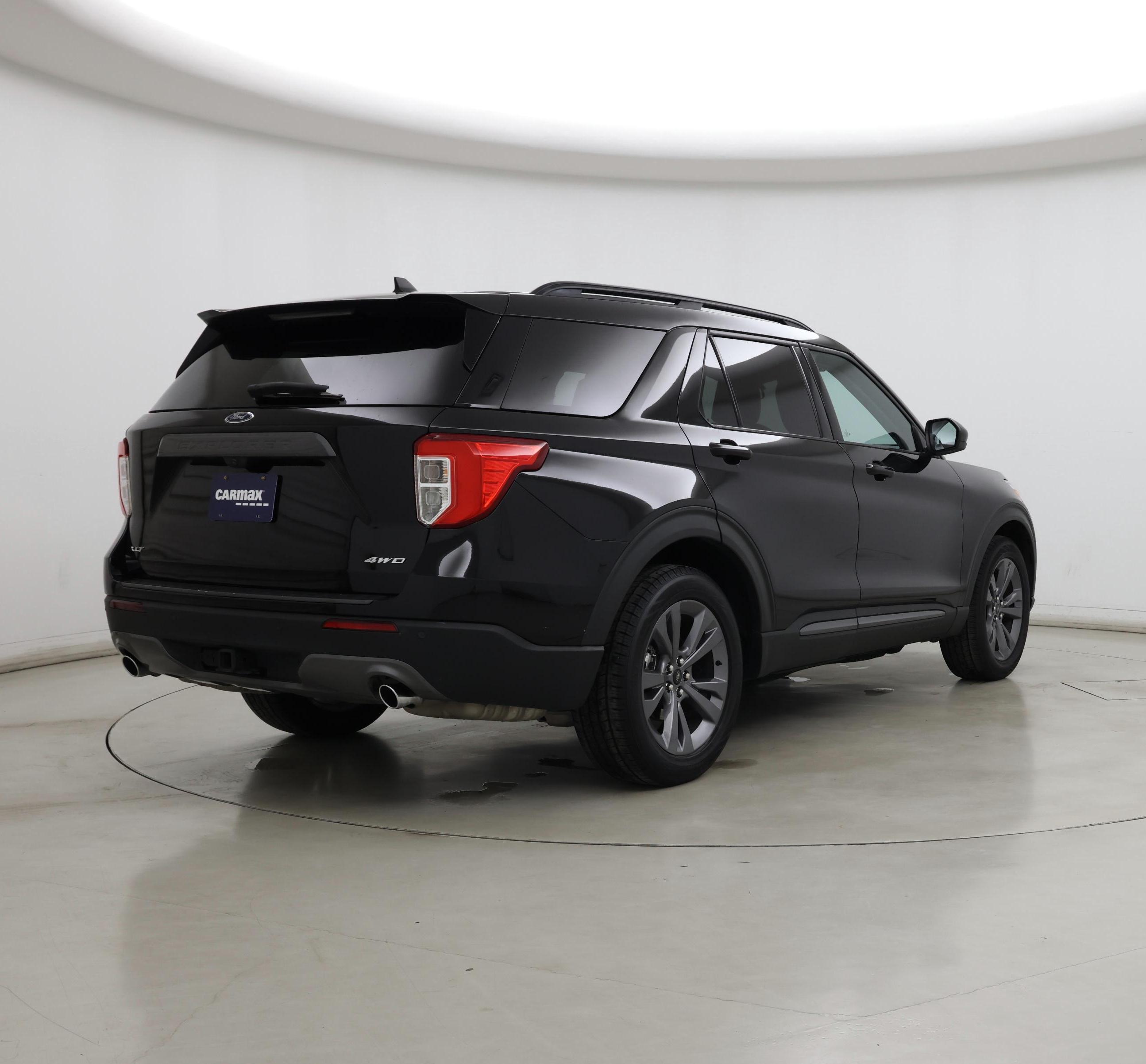 Thumbnail: 2022 Ford Explorer - 8