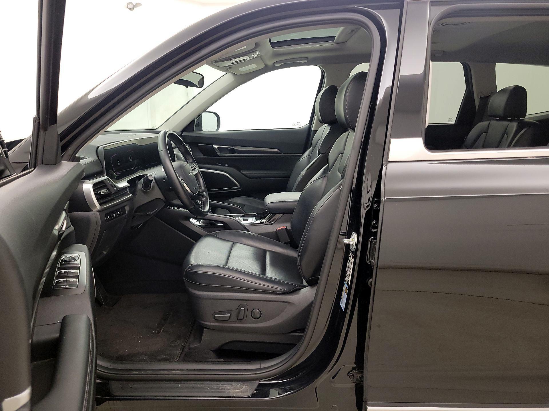 Thumbnail: 2023 Kia Telluride - 11