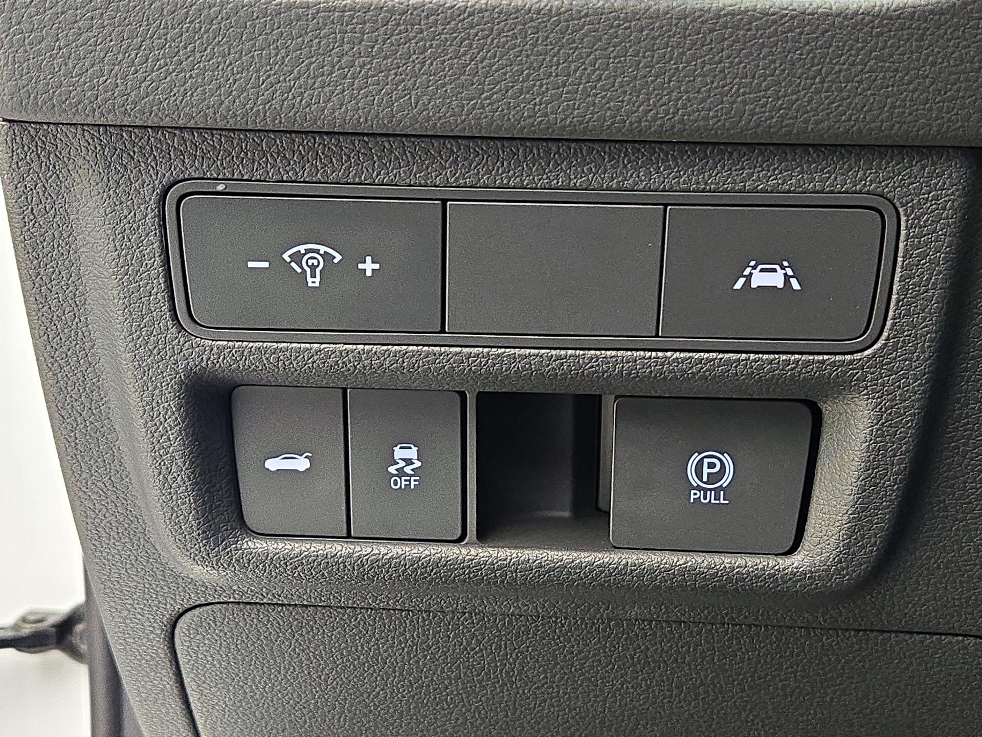 Thumbnail: 2022 Hyundai Sonata - 13