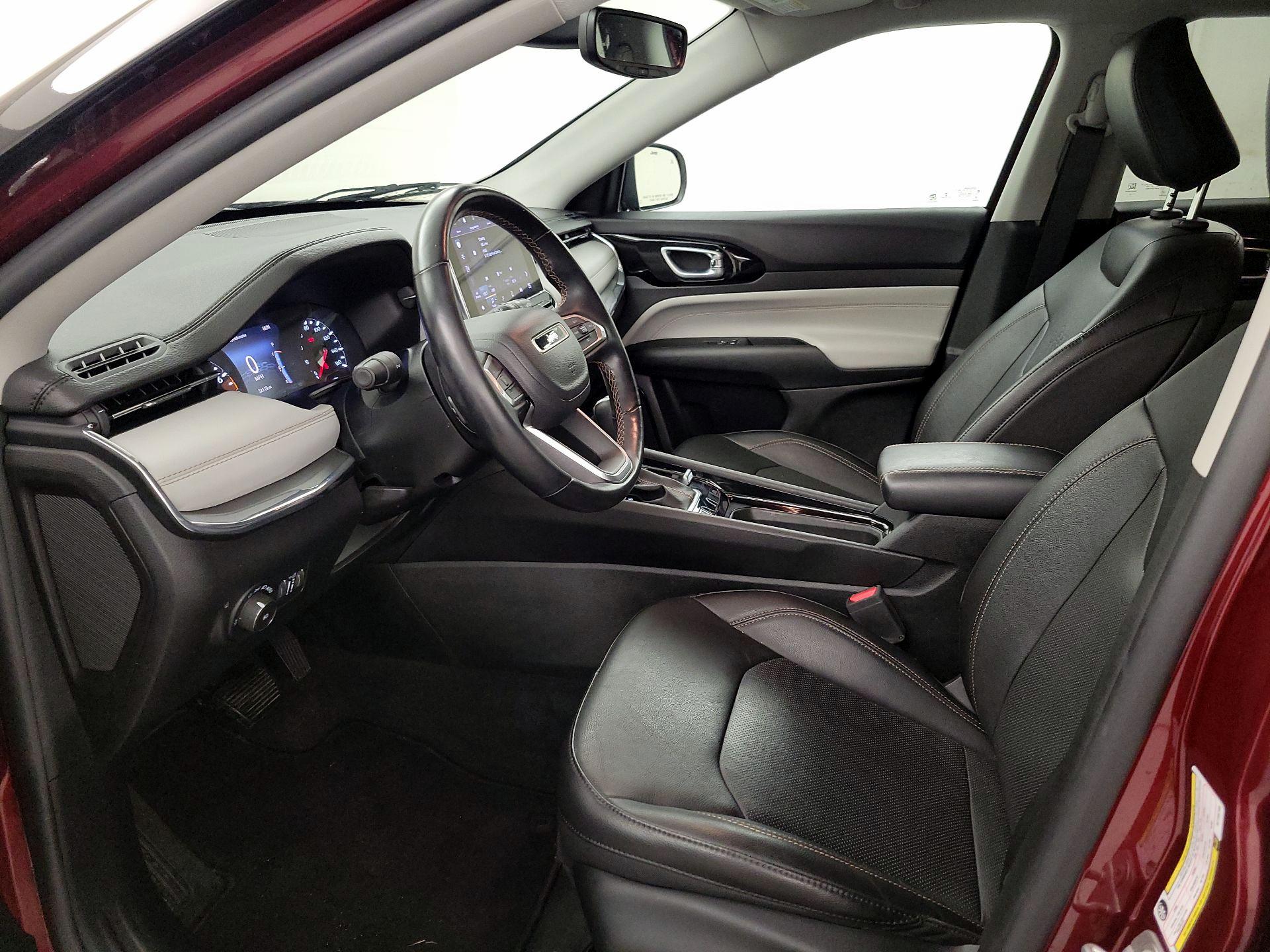 Thumbnail: 2022 Jeep Compass - 11