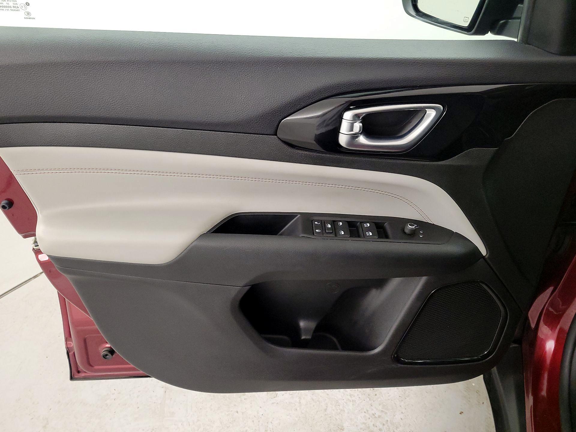 Thumbnail: 2022 Jeep Compass - 12