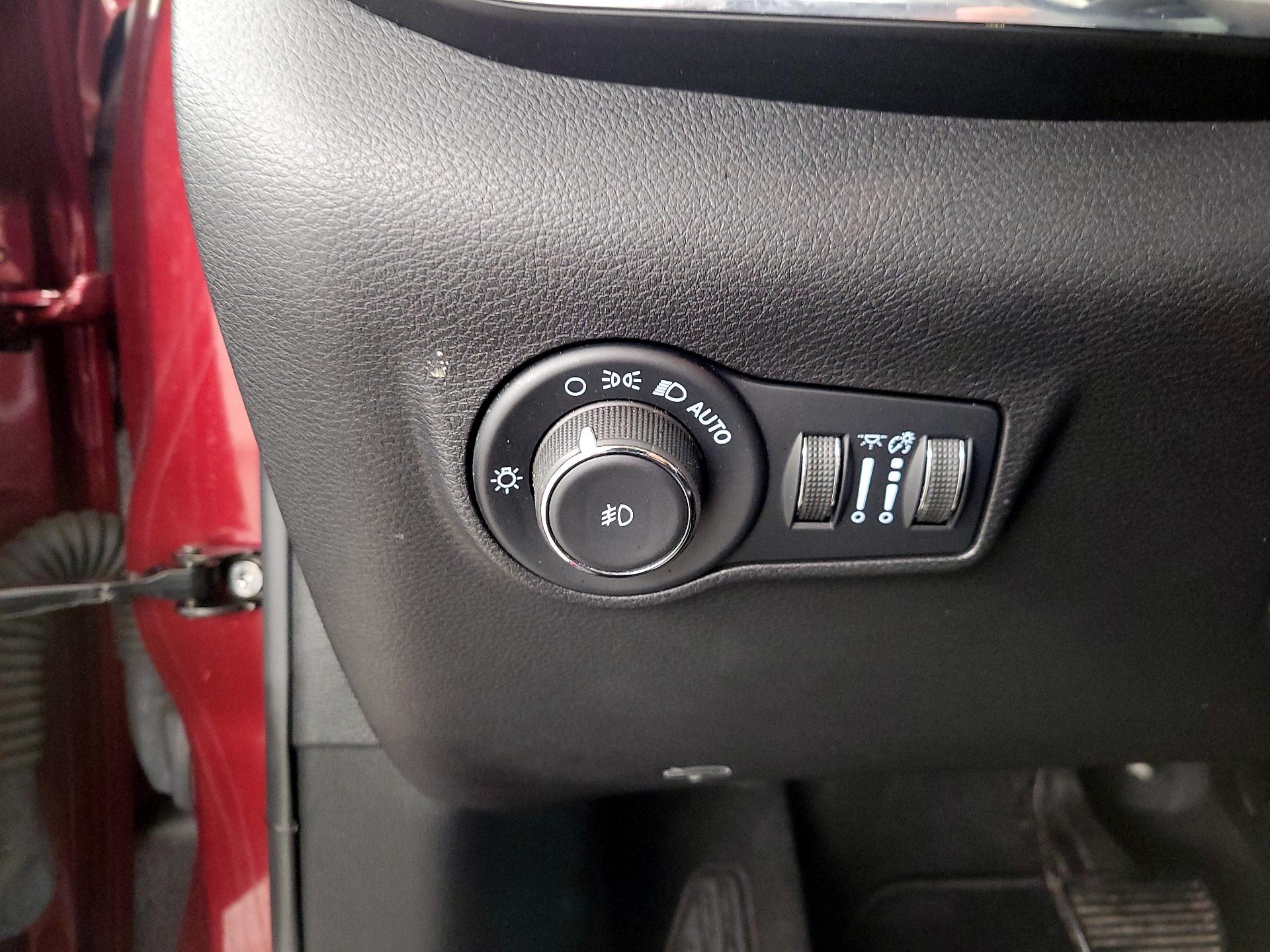 Thumbnail: 2022 Jeep Compass - 13