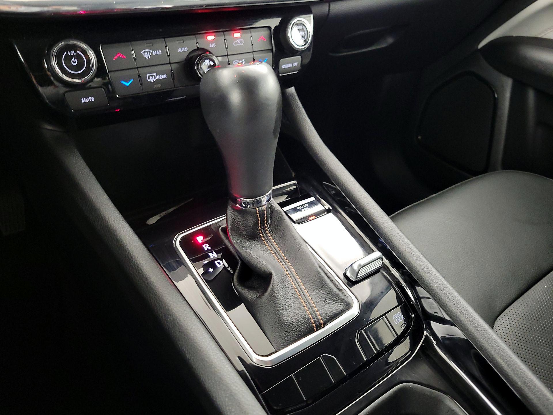 Thumbnail: 2022 Jeep Compass - 17