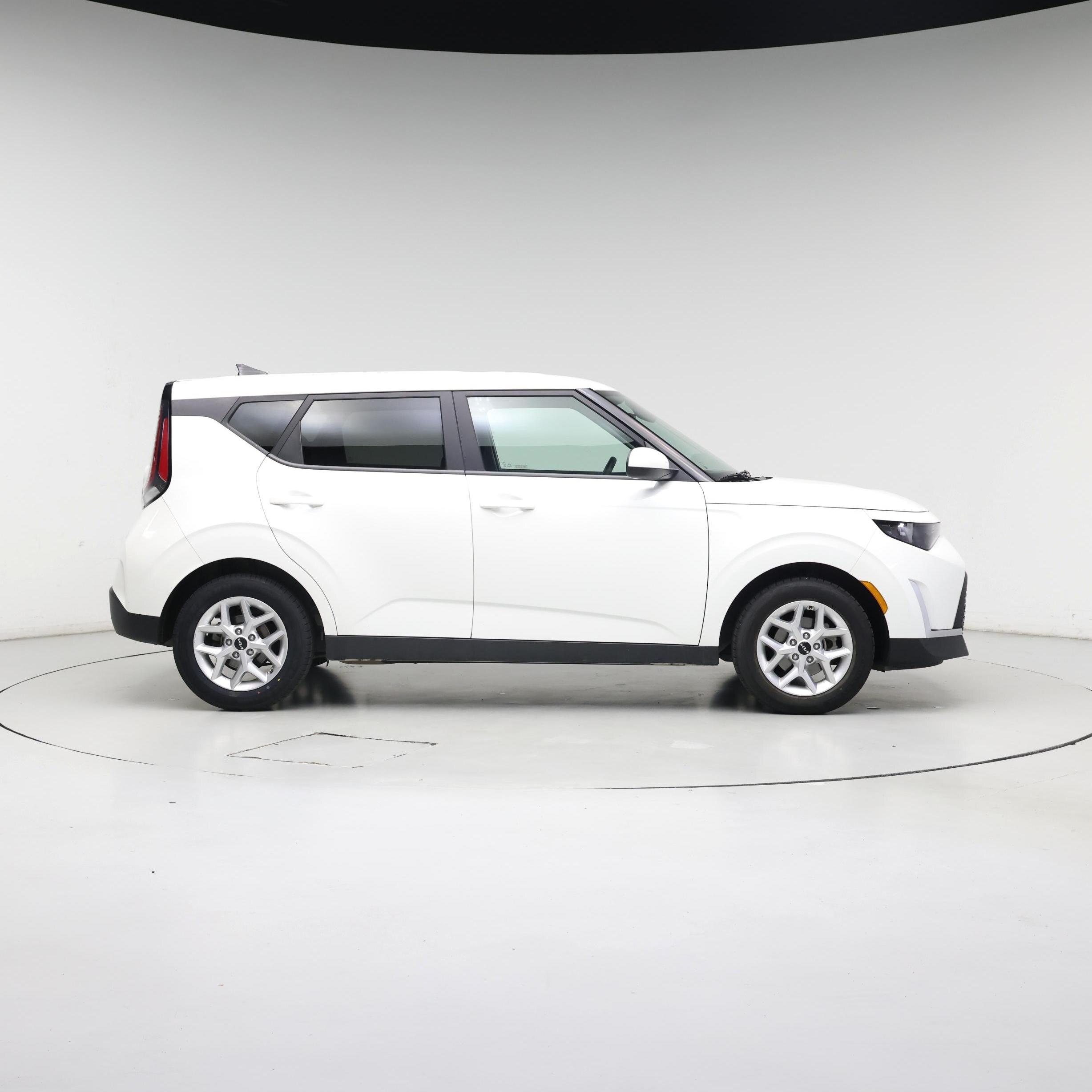 Thumbnail: 2023 Kia Soul - 7