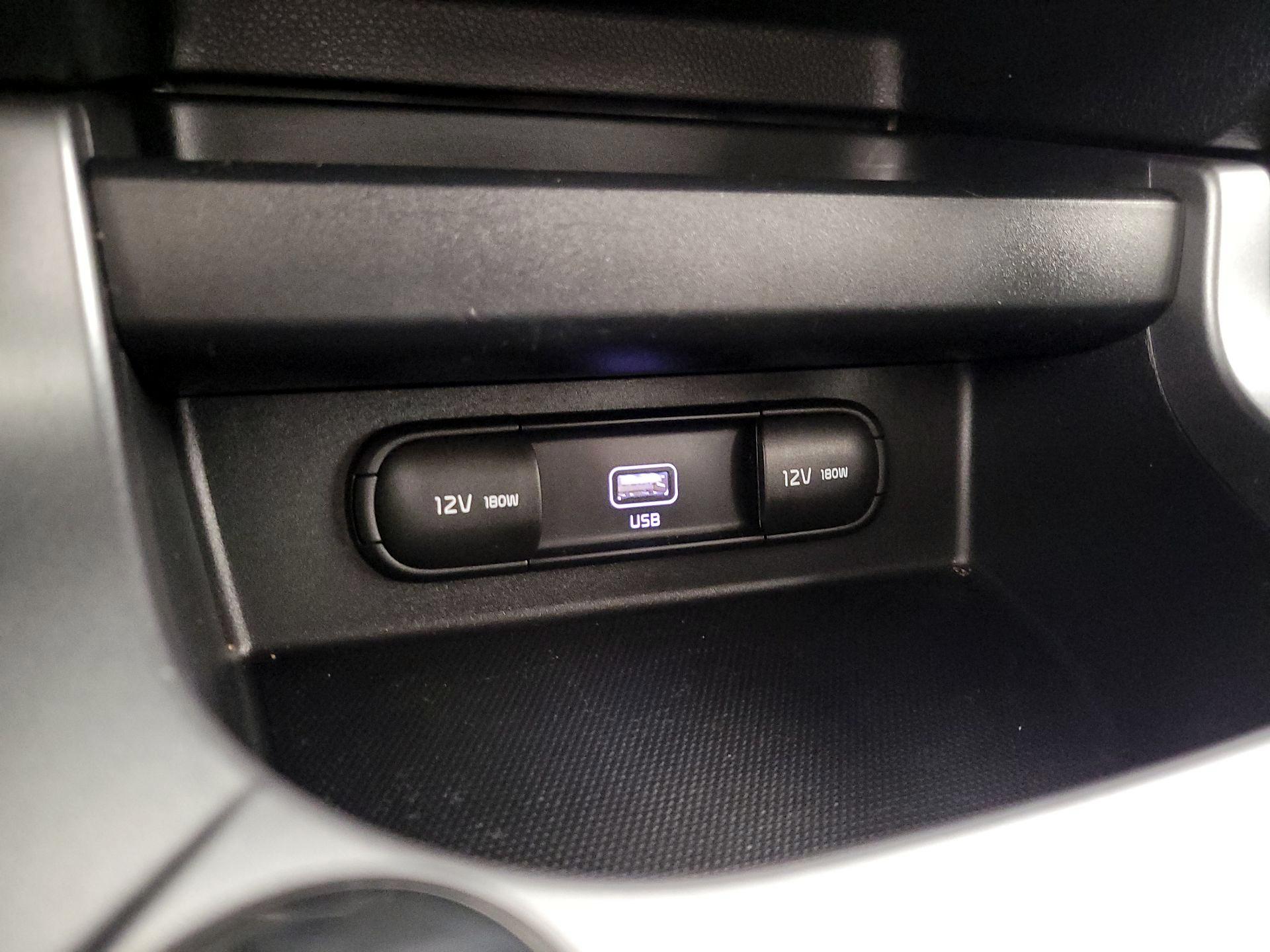 Thumbnail: 2021 Kia Seltos - 18