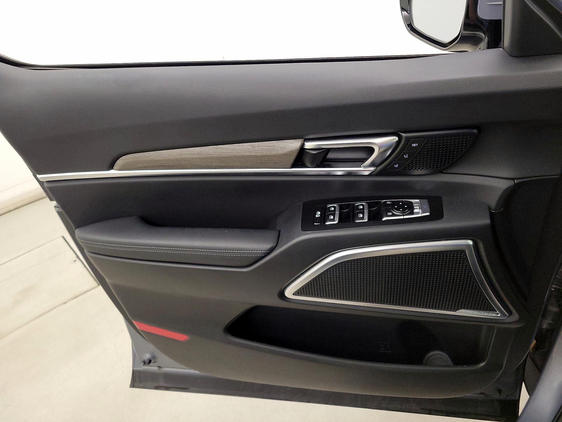 Thumbnail: 2022 Kia Telluride - 12