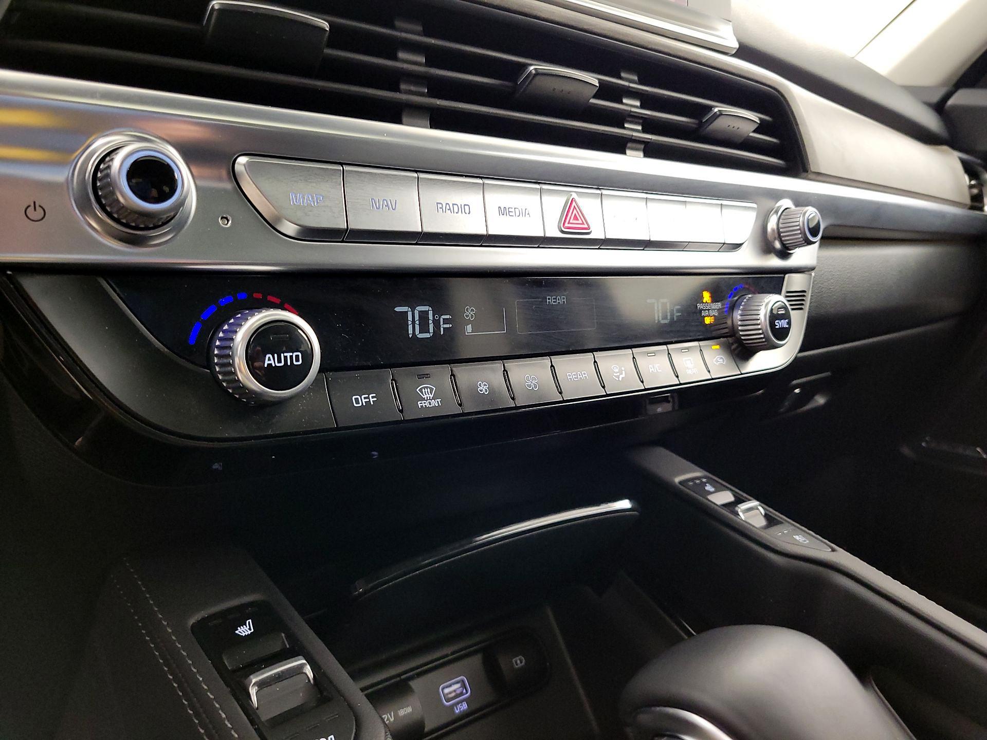 Thumbnail: 2022 Kia Telluride - 17