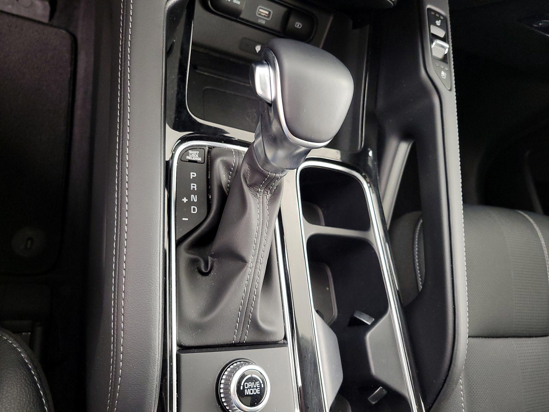 Thumbnail: 2022 Kia Telluride - 18