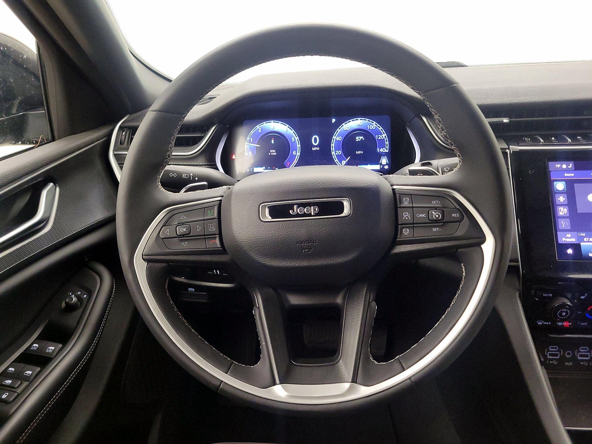 Thumbnail: 2023 Jeep Grand Cherokee L - 10