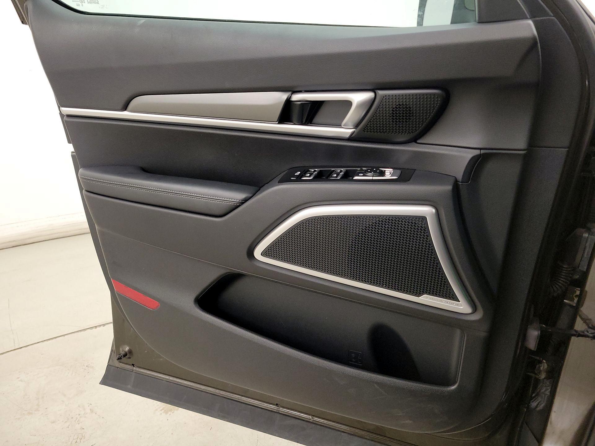 Thumbnail: 2022 Kia Telluride - 12