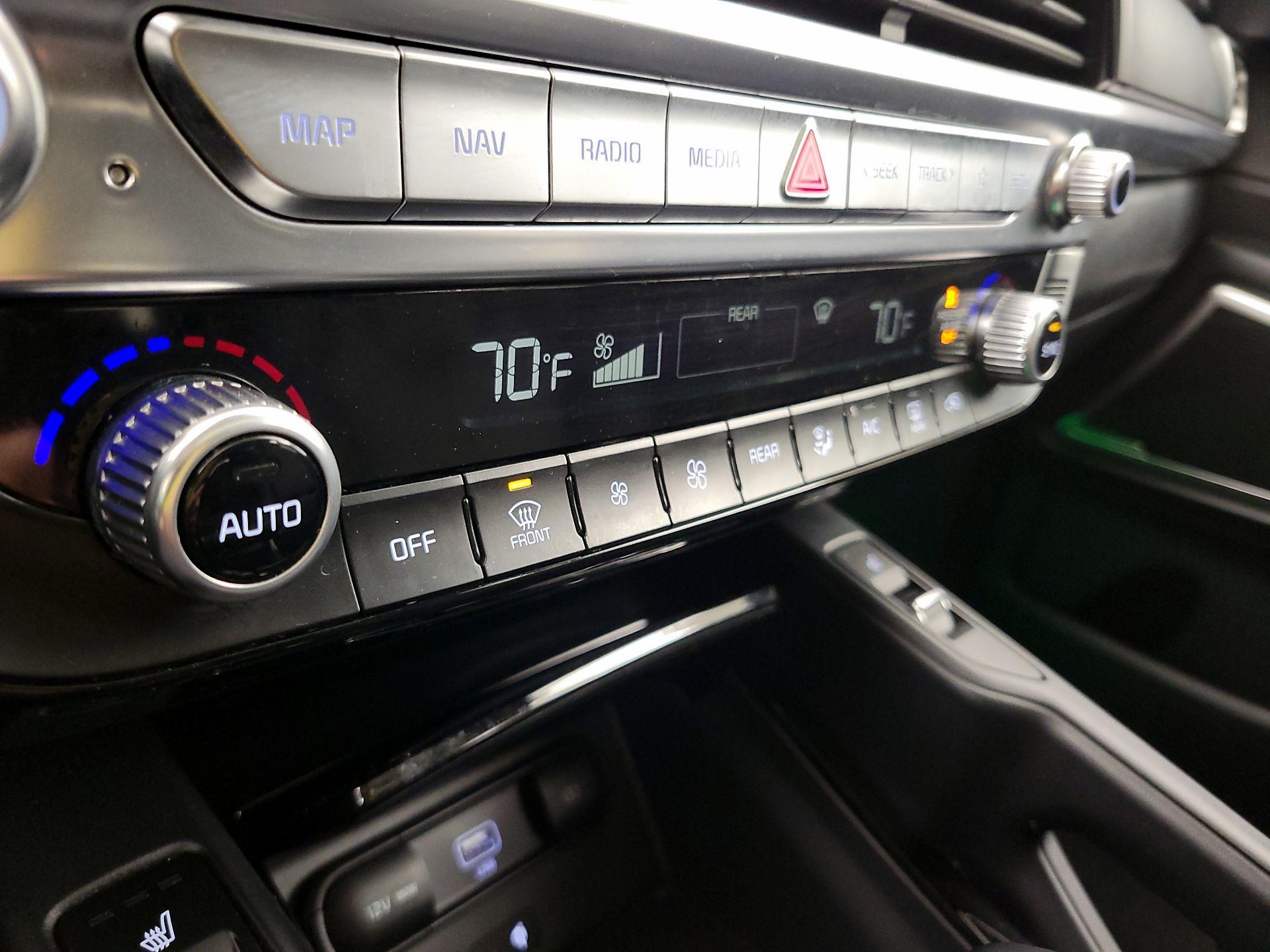 Thumbnail: 2022 Kia Telluride - 17