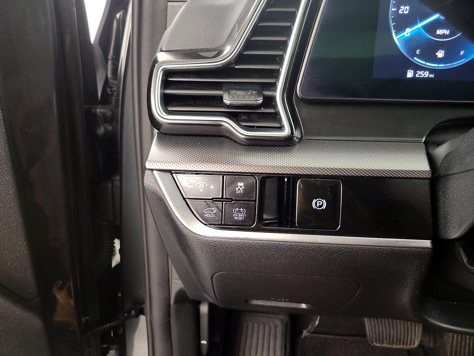 Thumbnail: 2023 Kia Sportage - 13