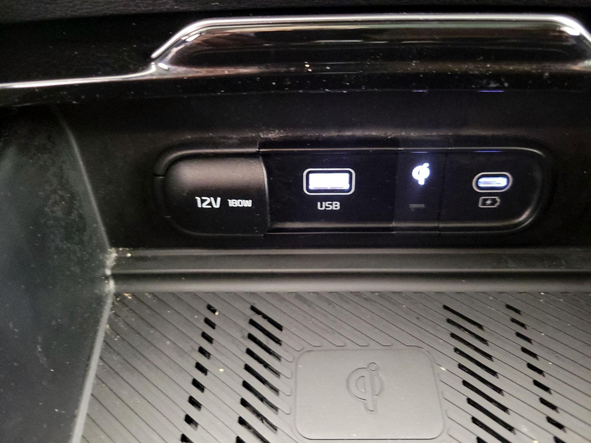 Thumbnail: 2023 Kia Sportage - 19