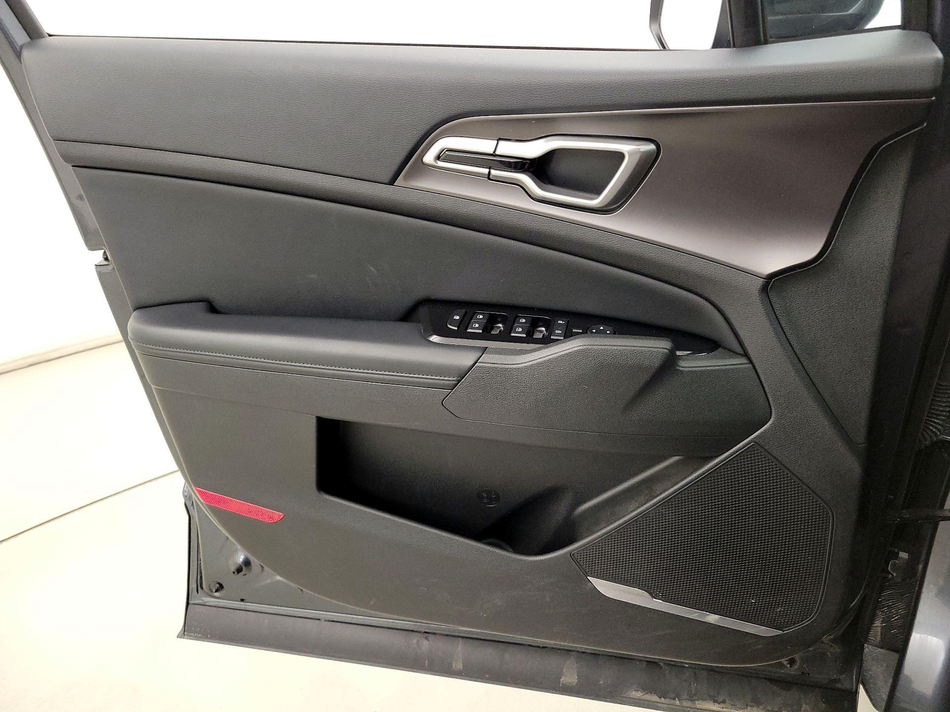 Thumbnail: 2023 Kia Sportage - 12