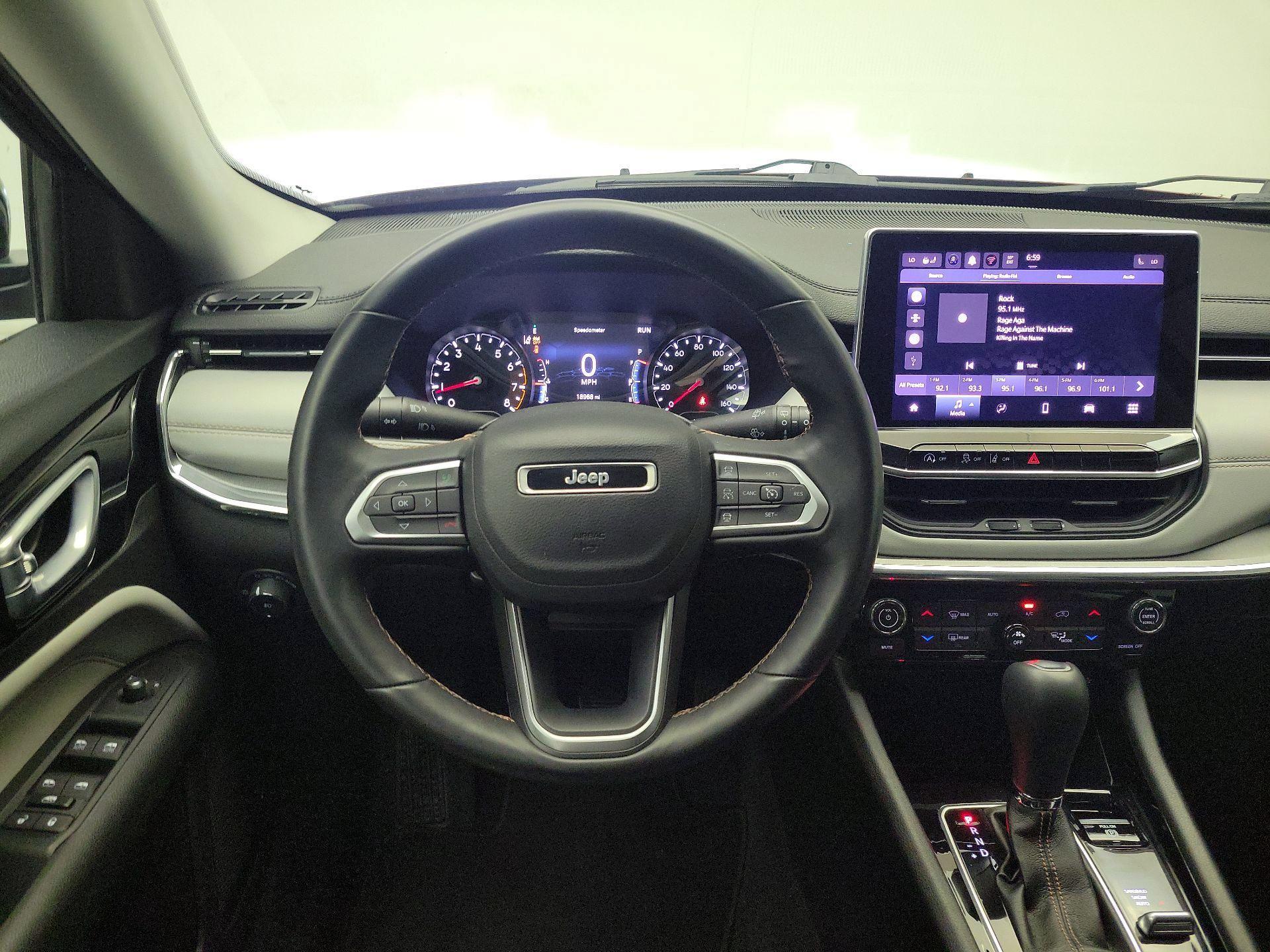 Thumbnail: 2022 Jeep Compass - 10