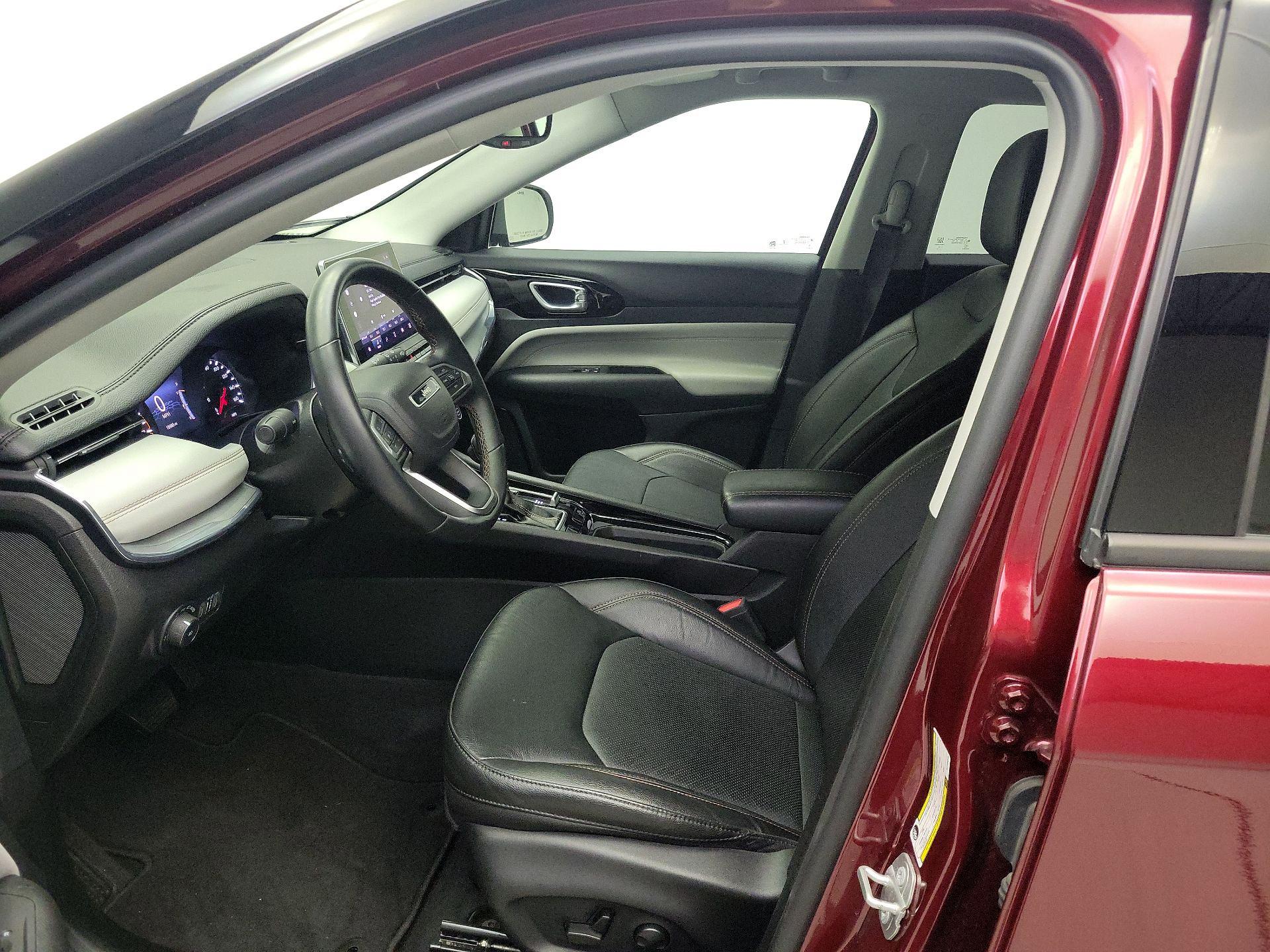 Thumbnail: 2022 Jeep Compass - 11