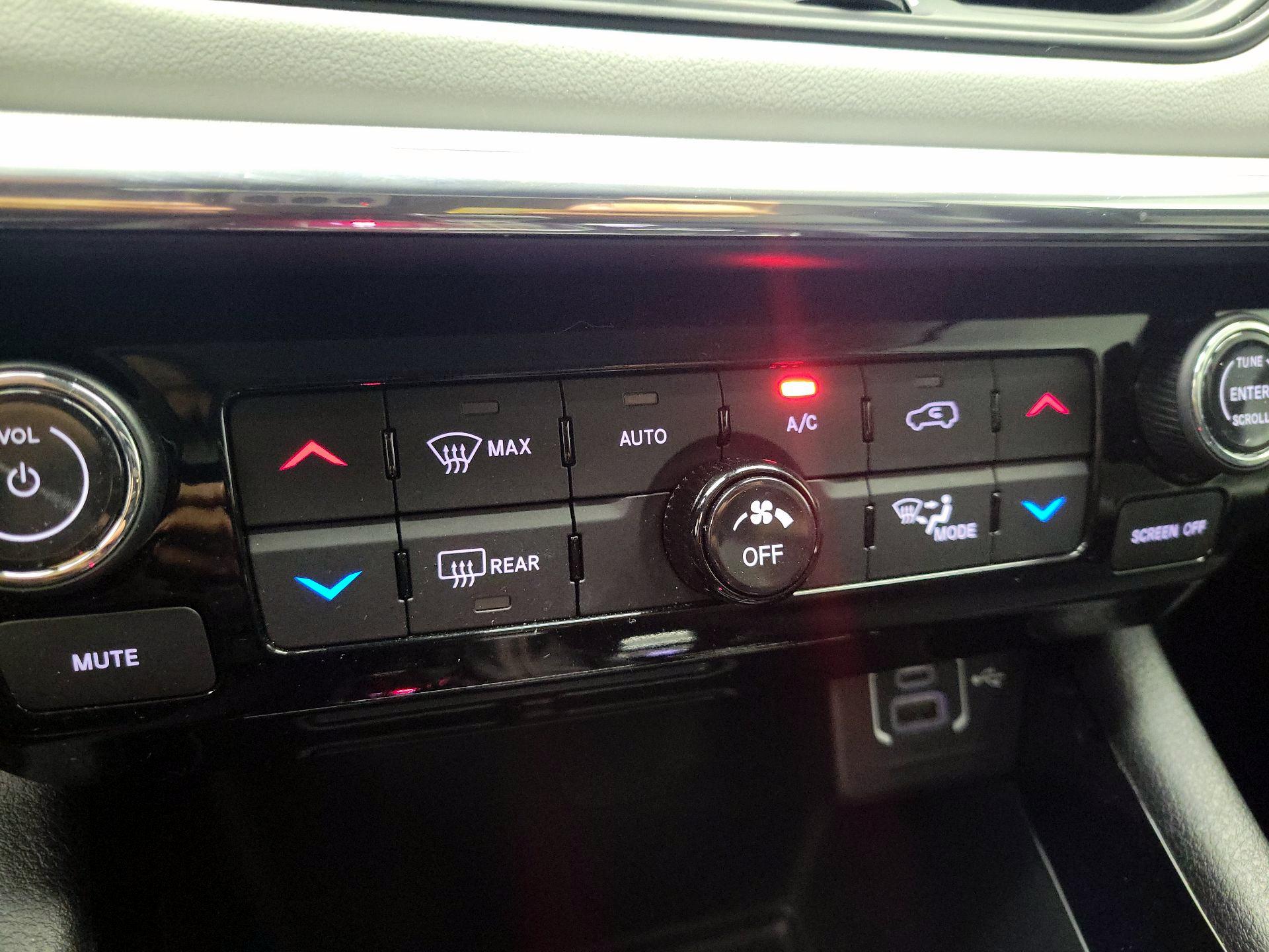 Thumbnail: 2022 Jeep Compass - 16