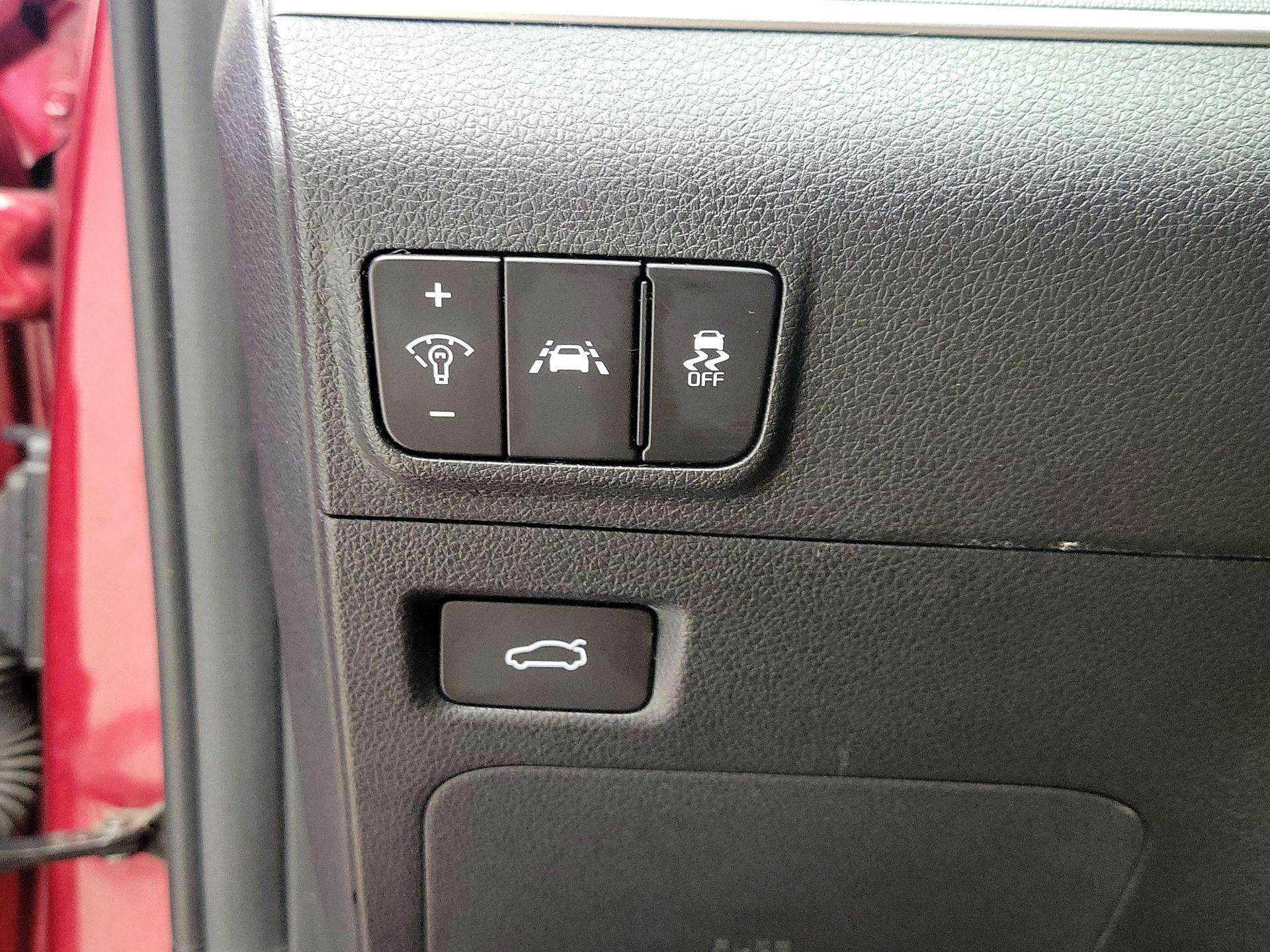 Thumbnail: 2022 Kia K5 - 13