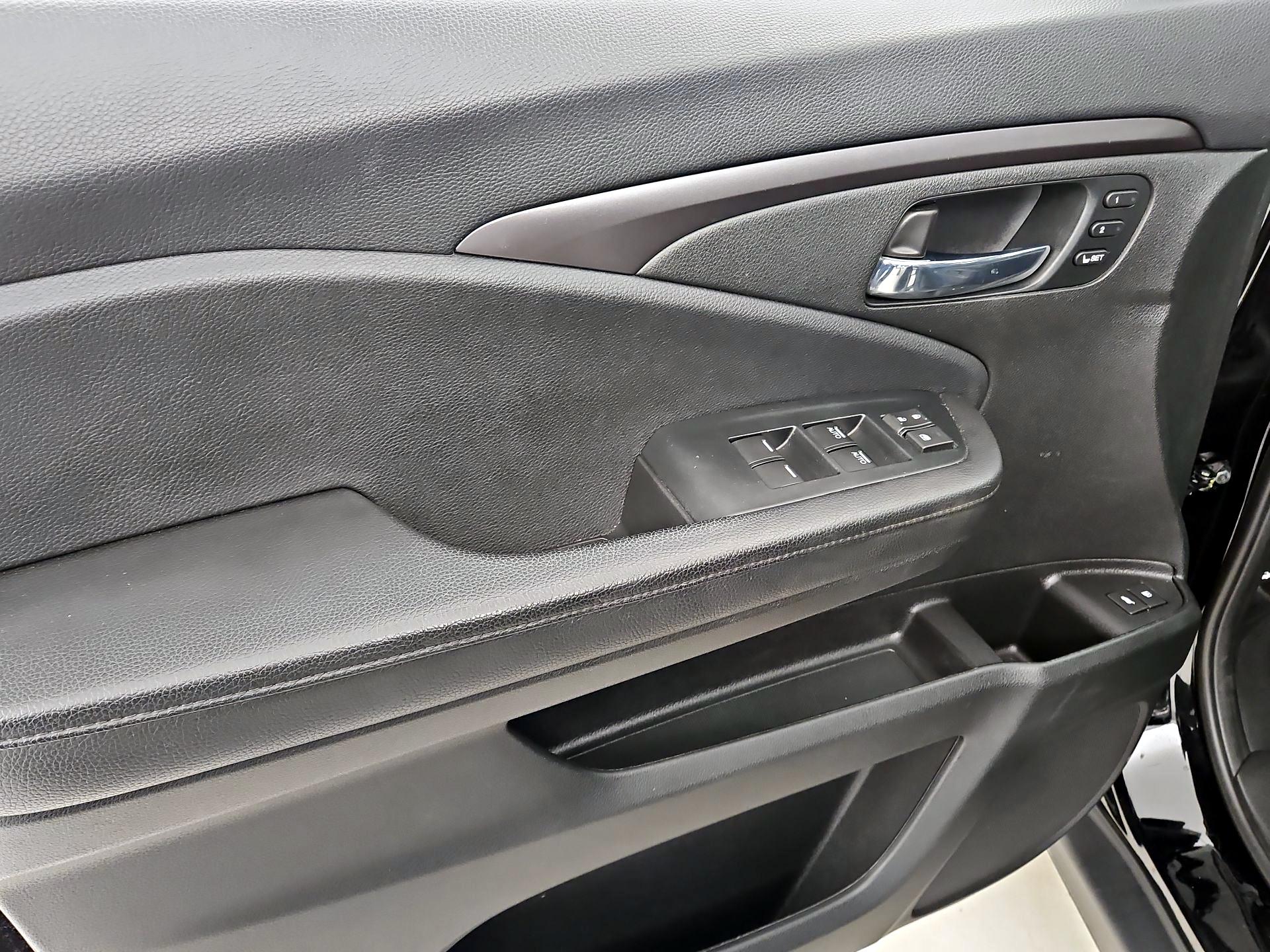 Thumbnail: 2022 Honda Pilot - 12