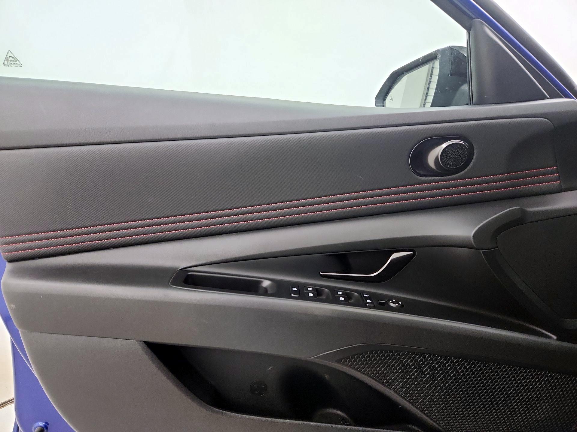 Thumbnail: 2023 Hyundai Elantra - 12