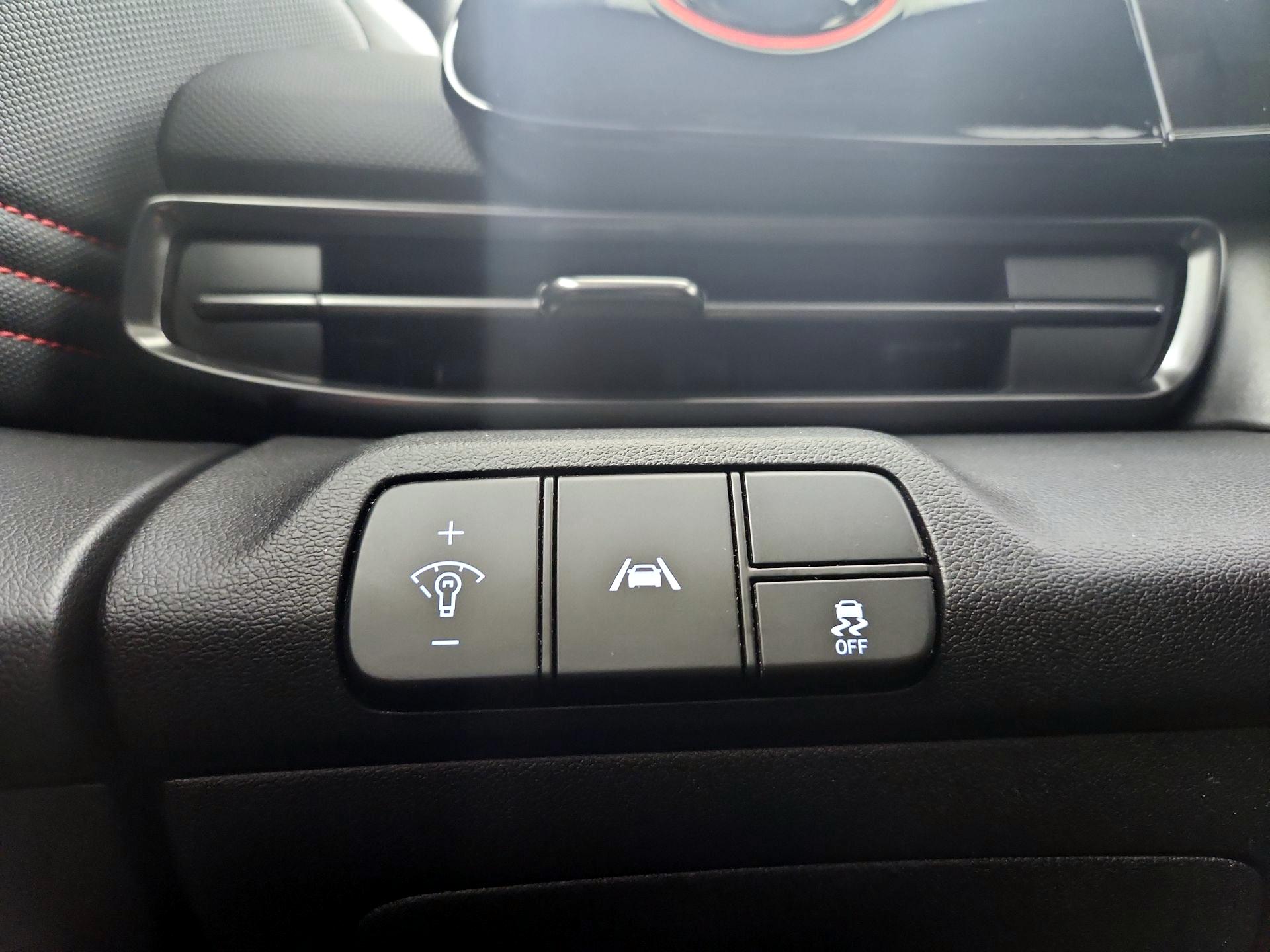 Thumbnail: 2023 Hyundai Elantra - 13