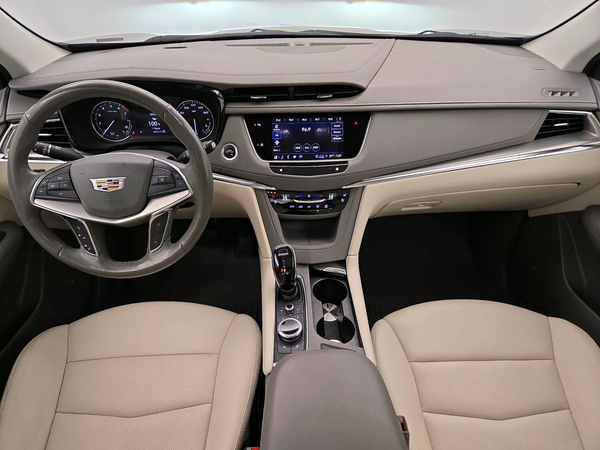 Thumbnail: 2022 Cadillac XT5 - 9