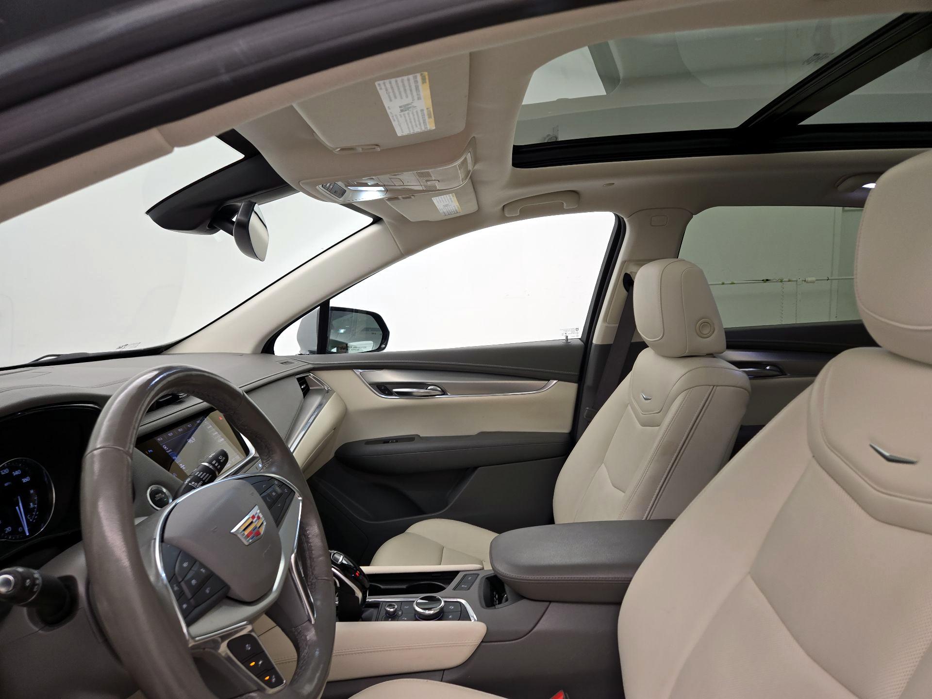 Thumbnail: 2022 Cadillac XT5 - 19