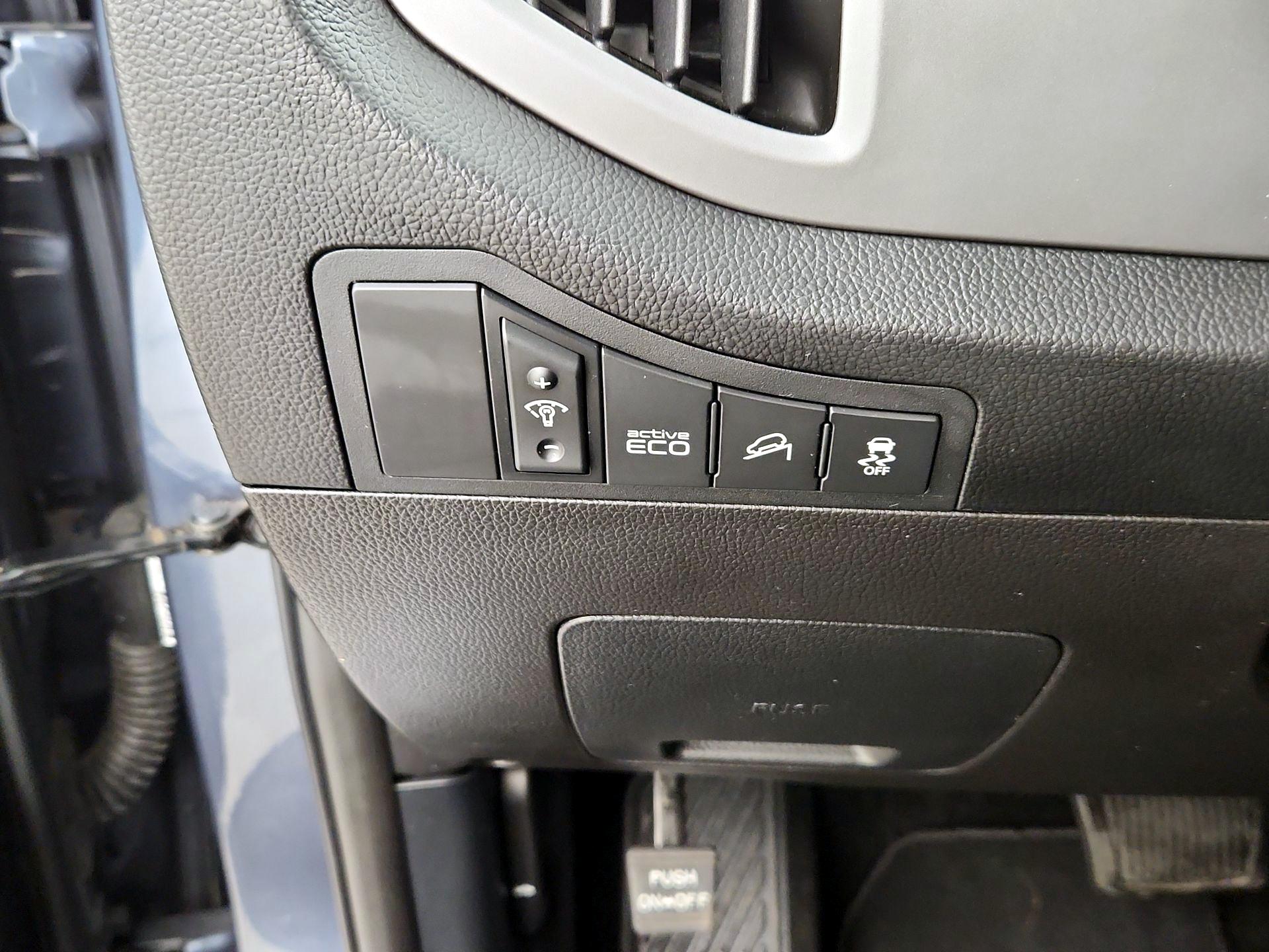 Thumbnail: 2015 Kia Sportage - 13