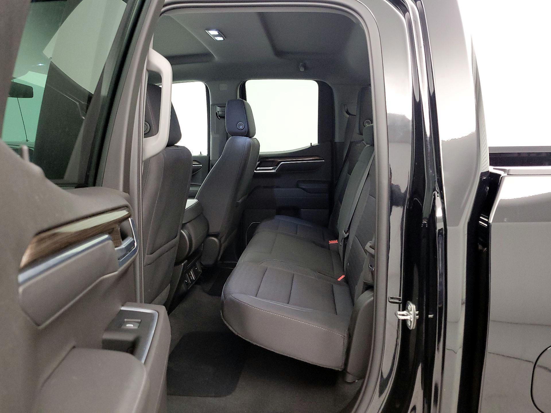 Thumbnail: 2022 Chevrolet Silverado 1500 - 19