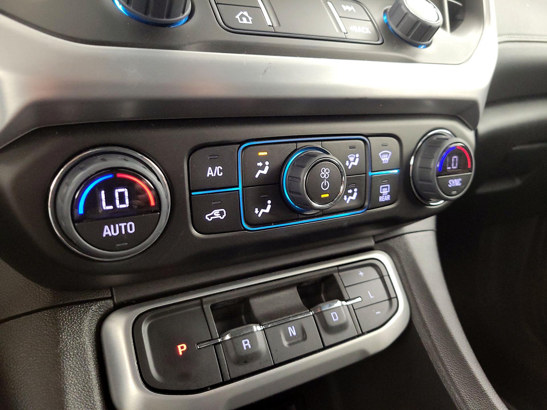 Thumbnail: 2023 GMC Acadia - 17