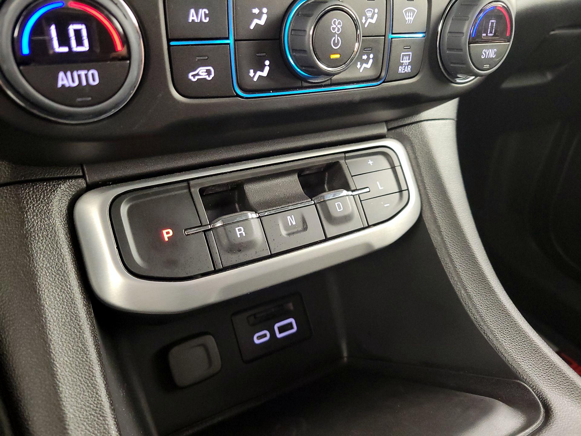 Thumbnail: 2023 GMC Acadia - 18