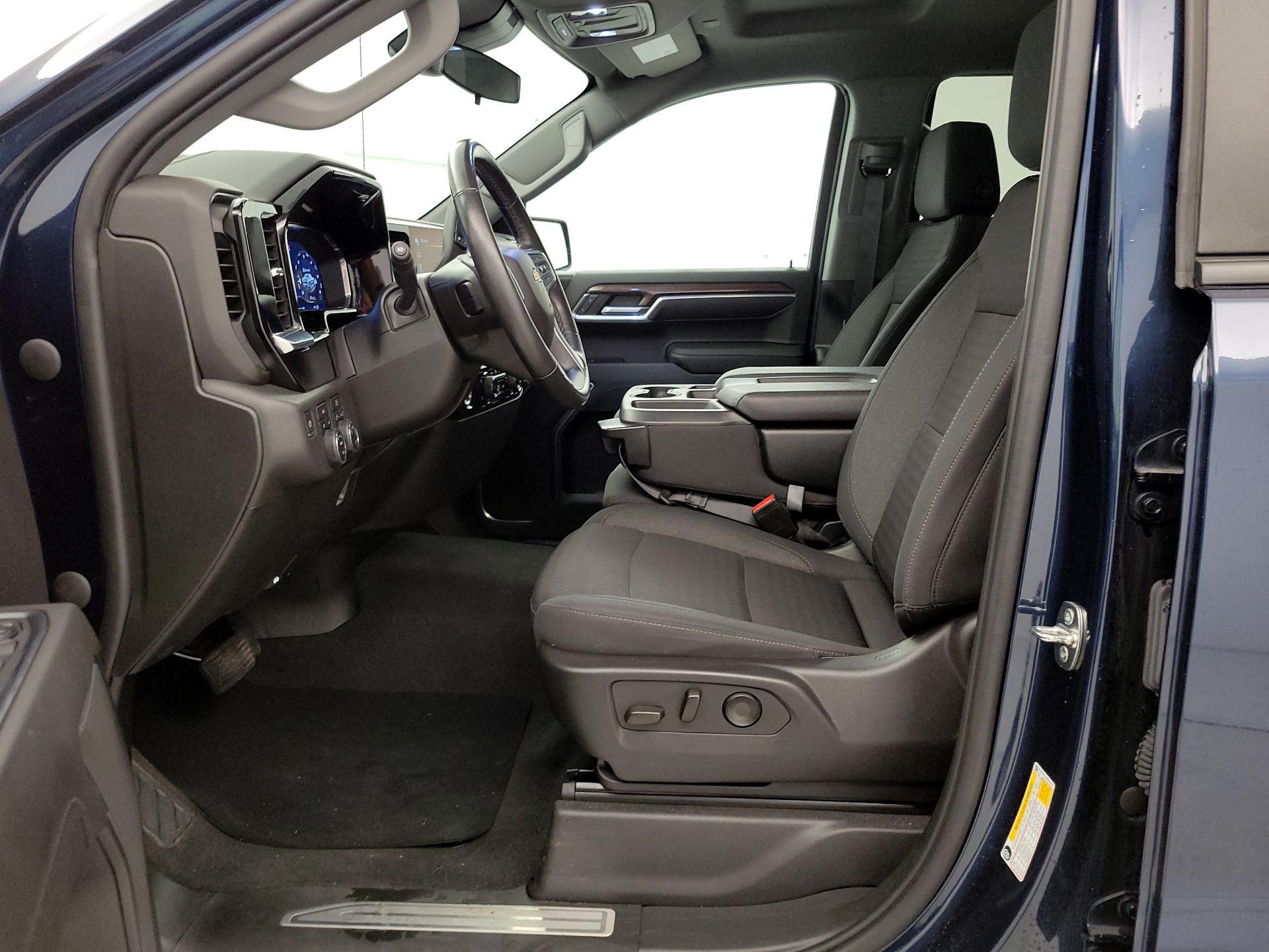 Thumbnail: 2022 Chevrolet Silverado 1500 - 11