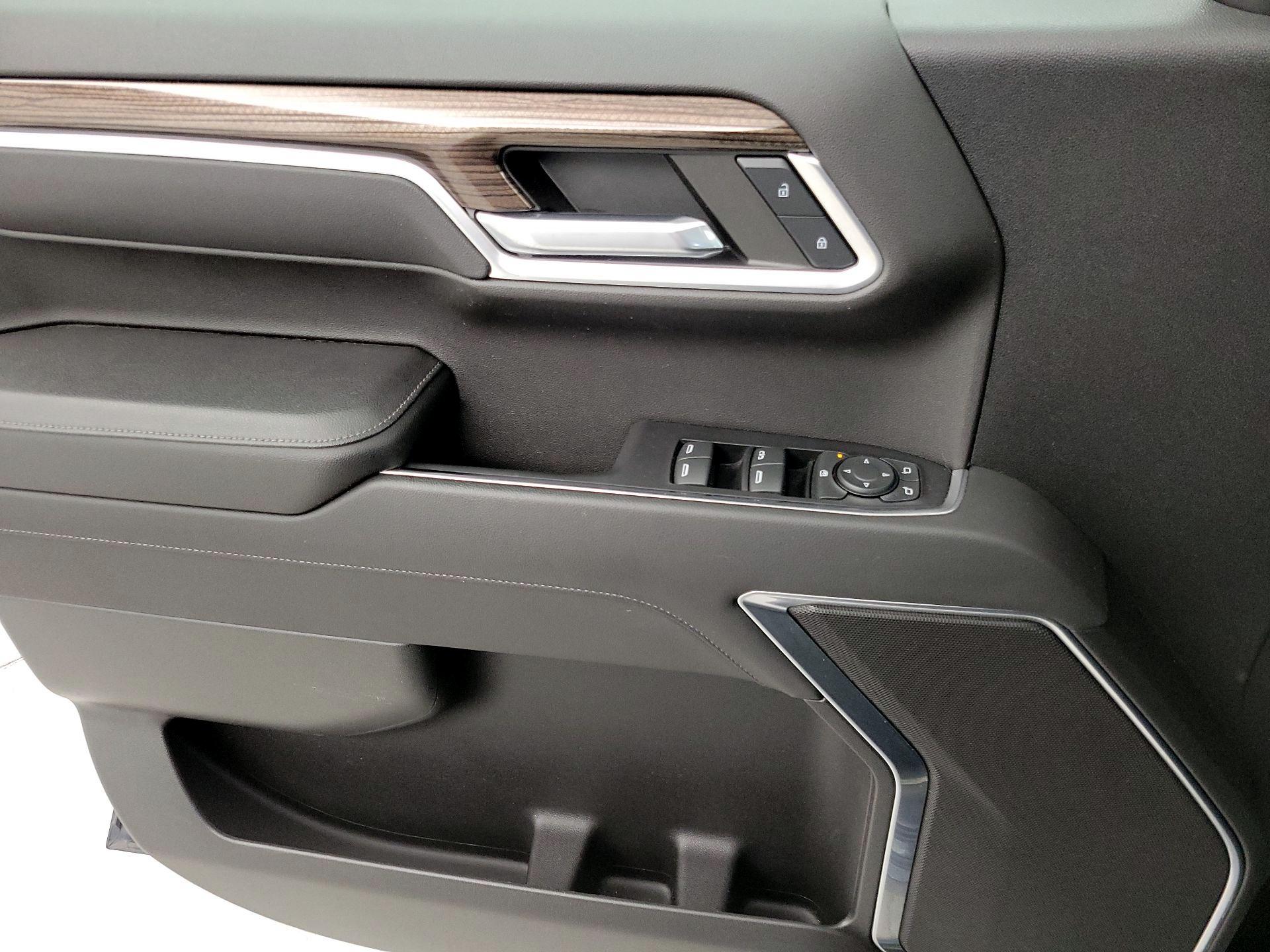 Thumbnail: 2022 Chevrolet Silverado 1500 - 12