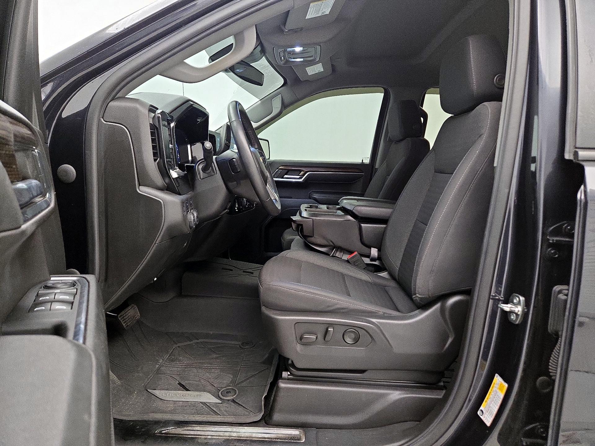 Thumbnail: 2023 Chevrolet Silverado 1500 - 11