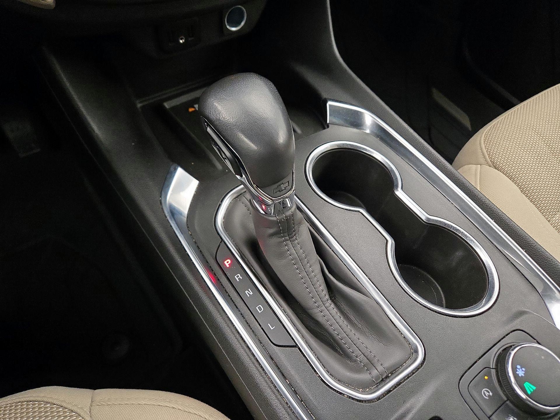 Thumbnail: 2022 Chevrolet Traverse - 17