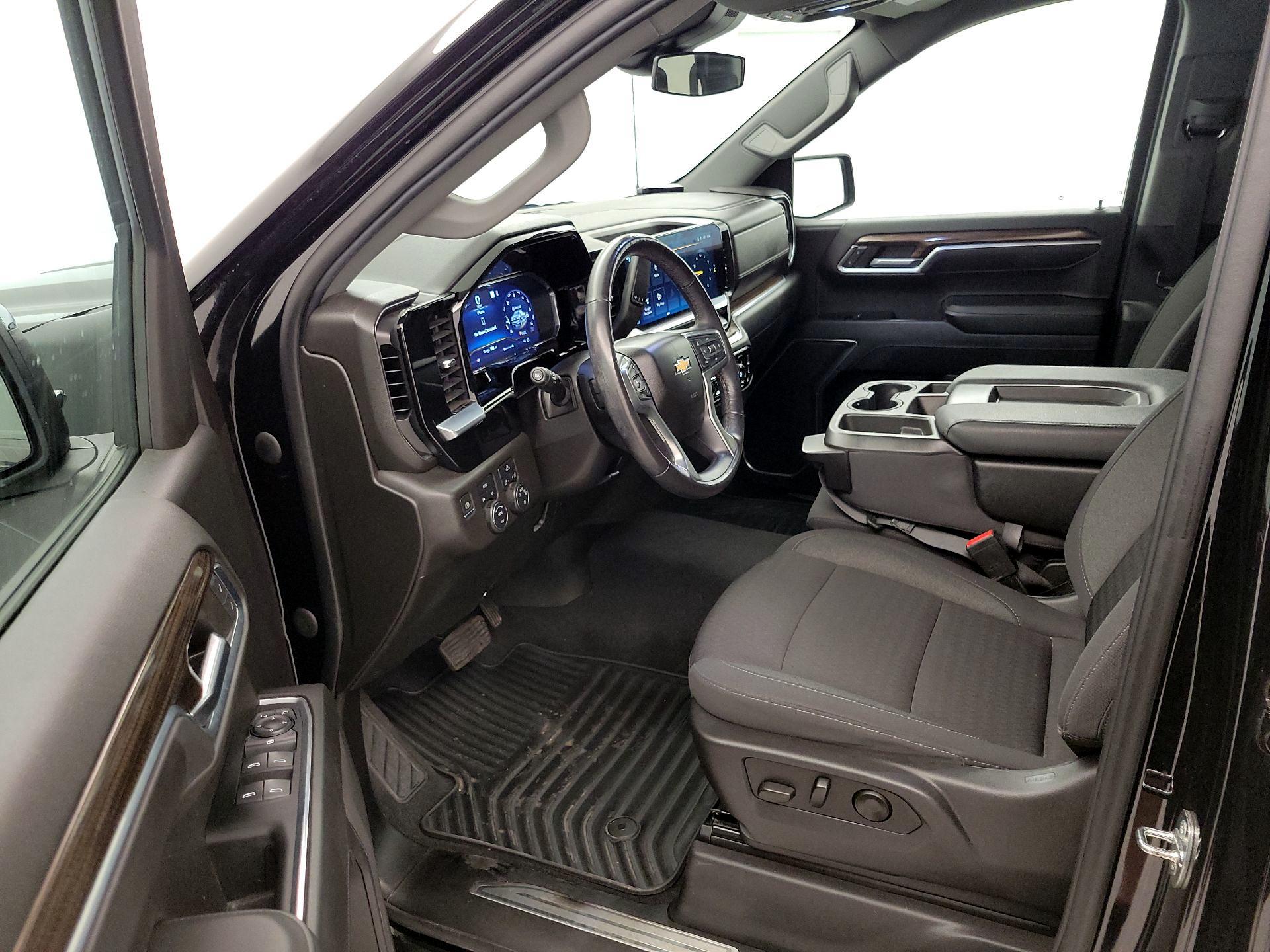 Thumbnail: 2022 Chevrolet Silverado 1500 - 11