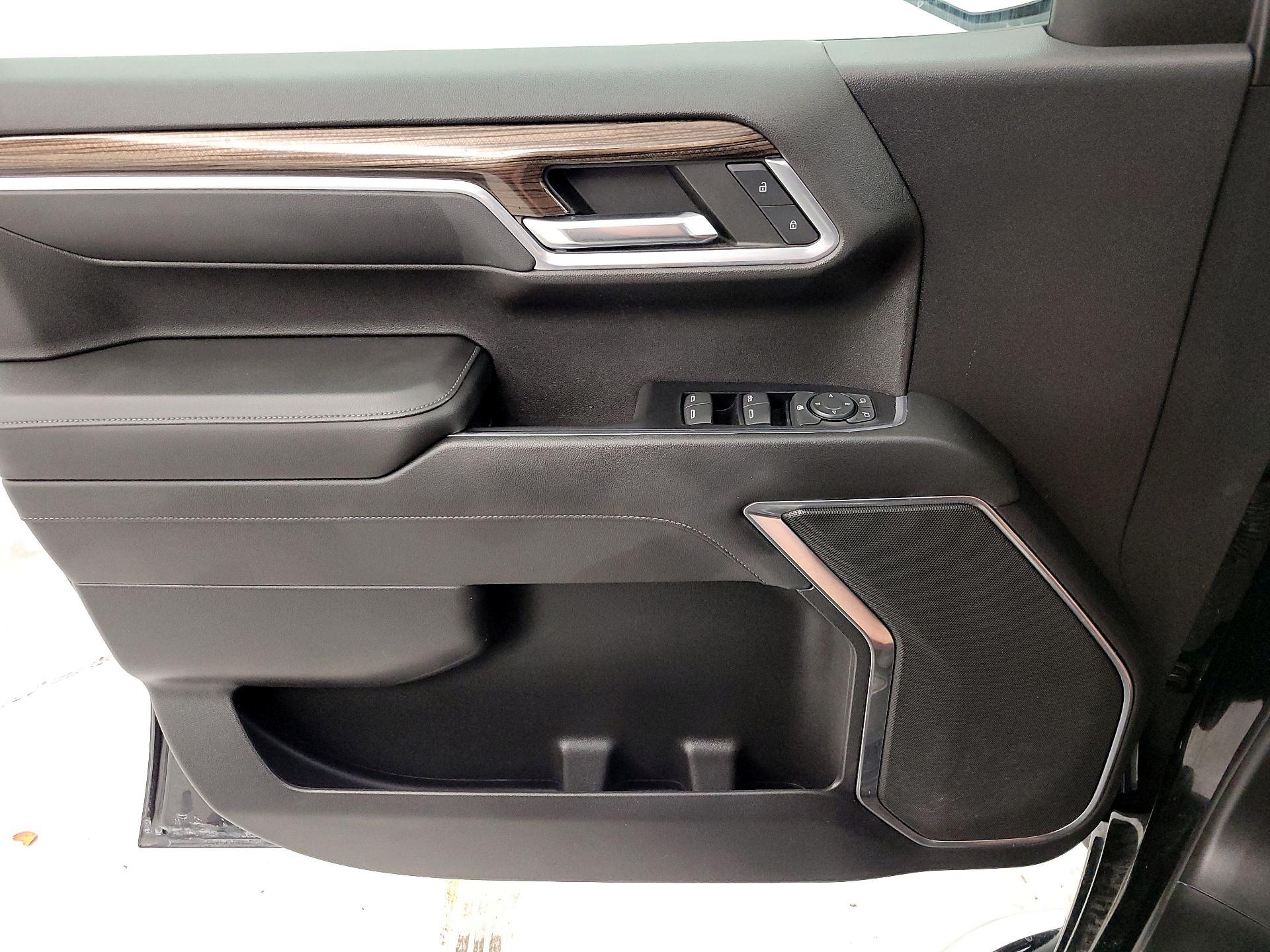 Thumbnail: 2022 Chevrolet Silverado 1500 - 12