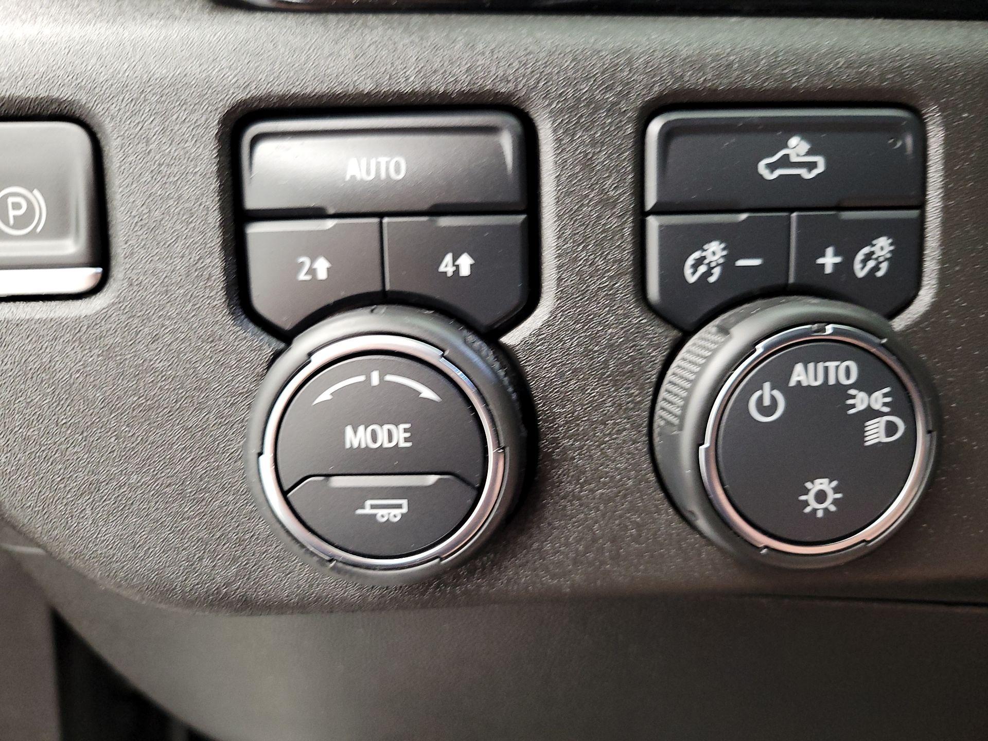 Thumbnail: 2022 Chevrolet Silverado 1500 - 13