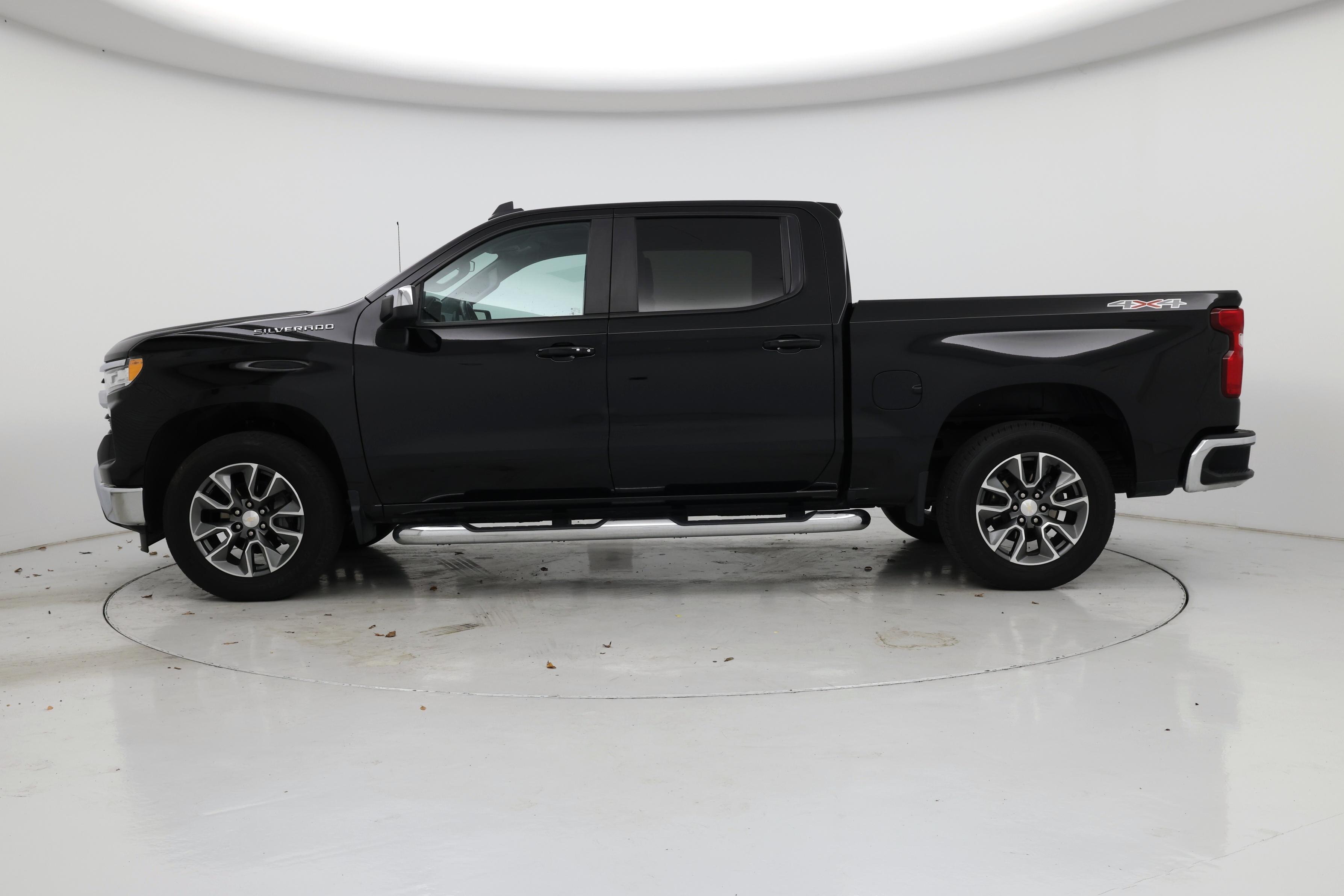 Thumbnail: 2022 Chevrolet Silverado 1500 - 3