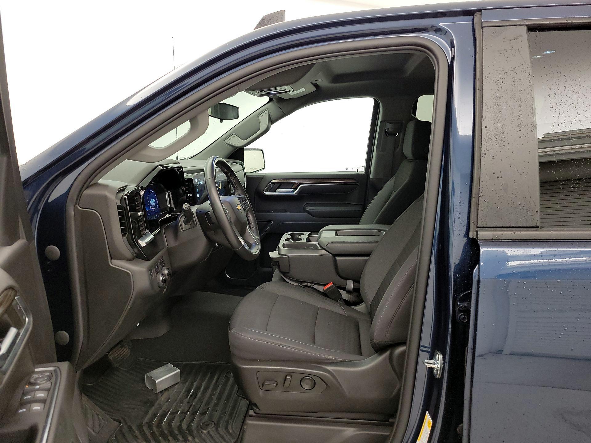 Thumbnail: 2022 Chevrolet Silverado 1500 - 11