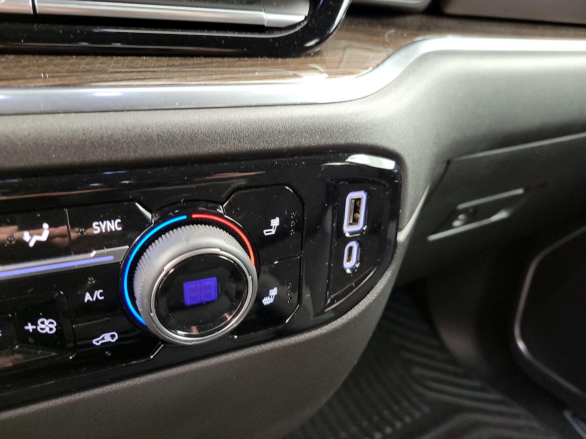 Thumbnail: 2022 Chevrolet Silverado 1500 - 18