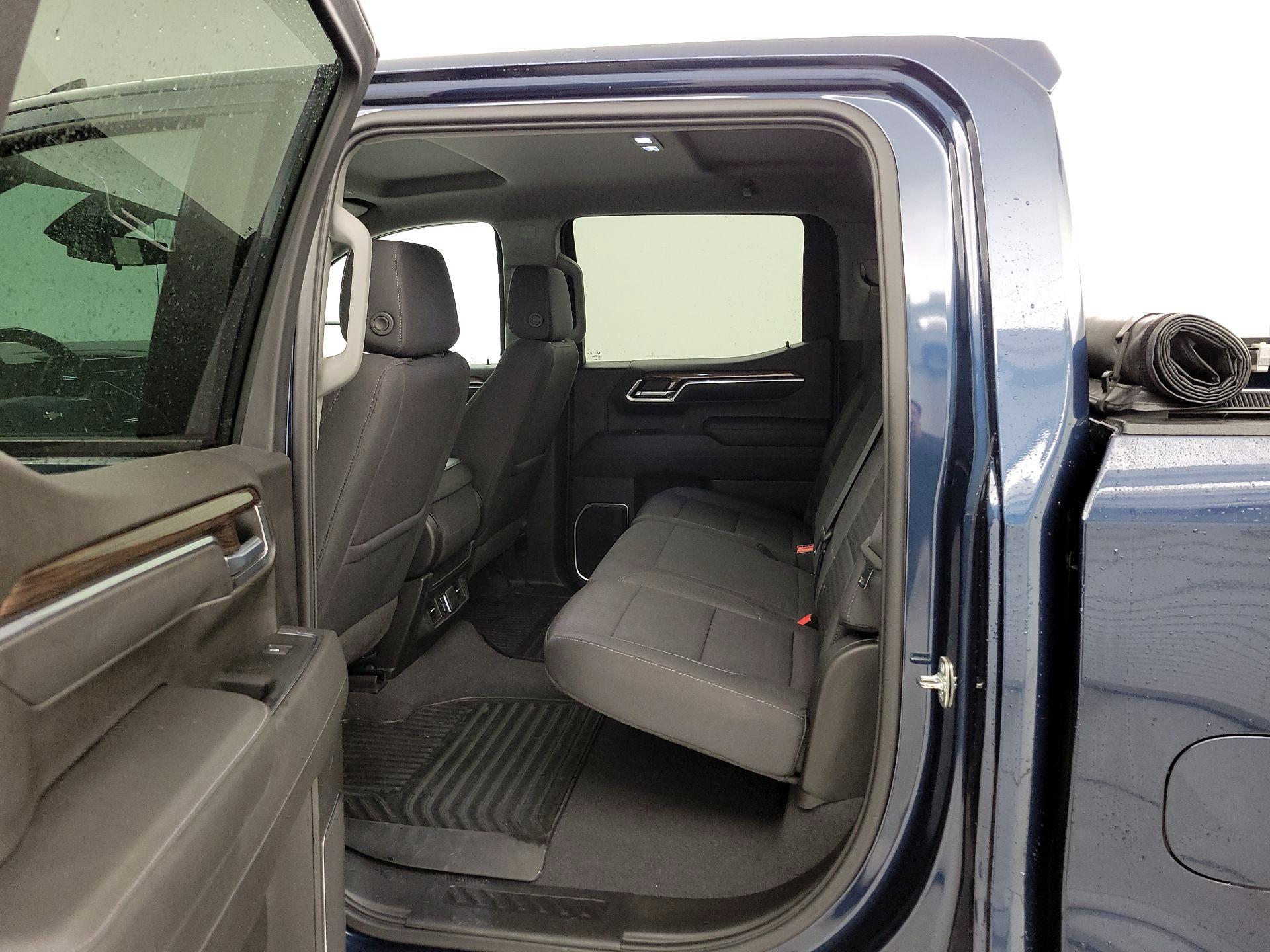 Thumbnail: 2022 Chevrolet Silverado 1500 - 19