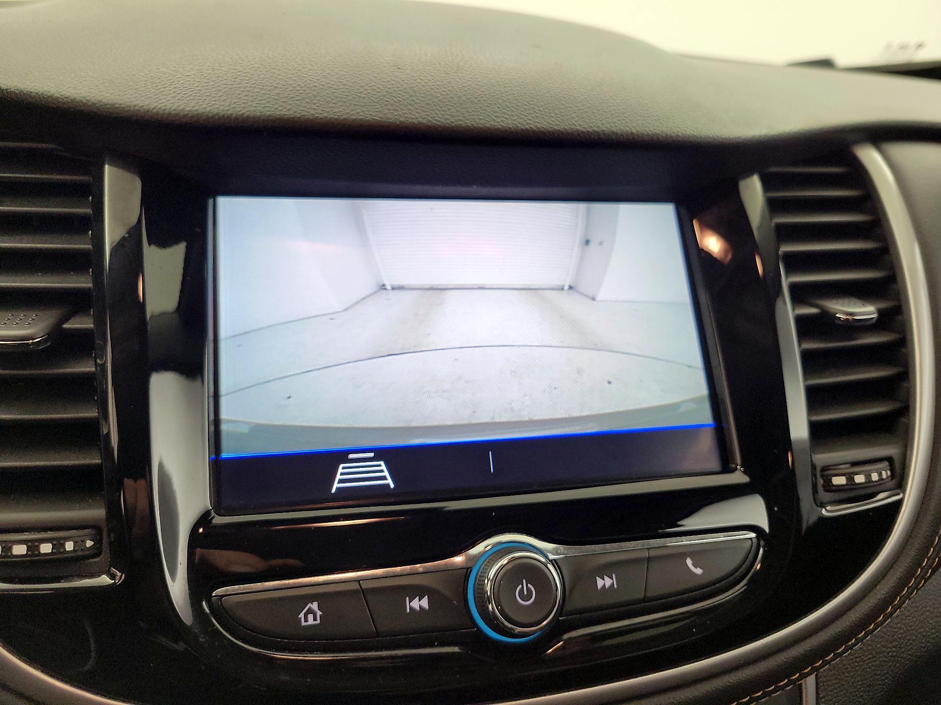 Thumbnail: 2022 Chevrolet Trax - 14